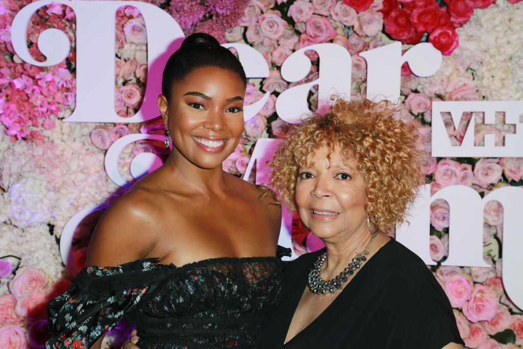 Gabrielle Union and her mom attends the VH1's 3rd Annual "Dear Mama: A Love Letter To Moms" - Cocktail Reception at The Theatre at Ace Hotel | Photo: Getty Images