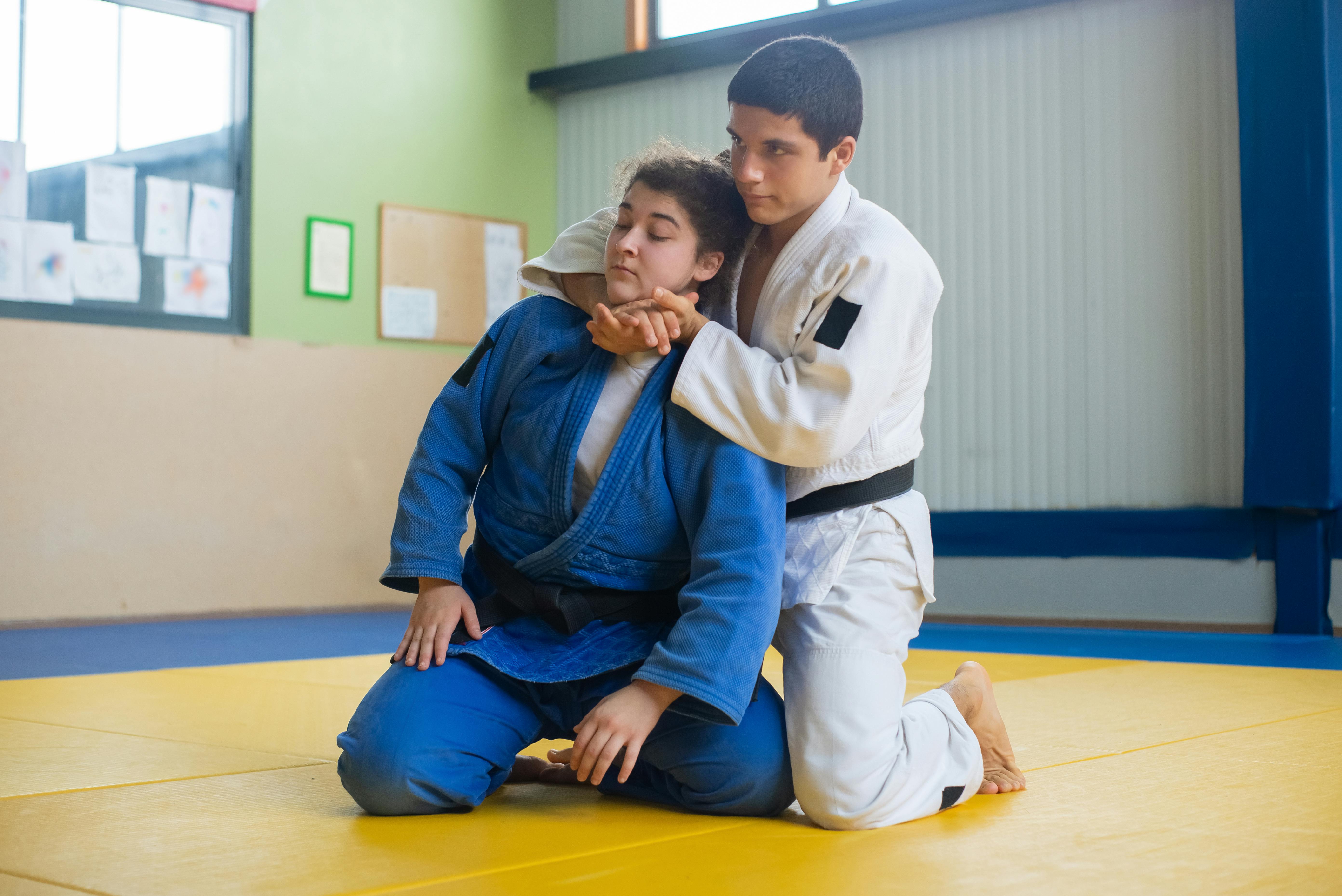 People training judo. | Source: Pexels