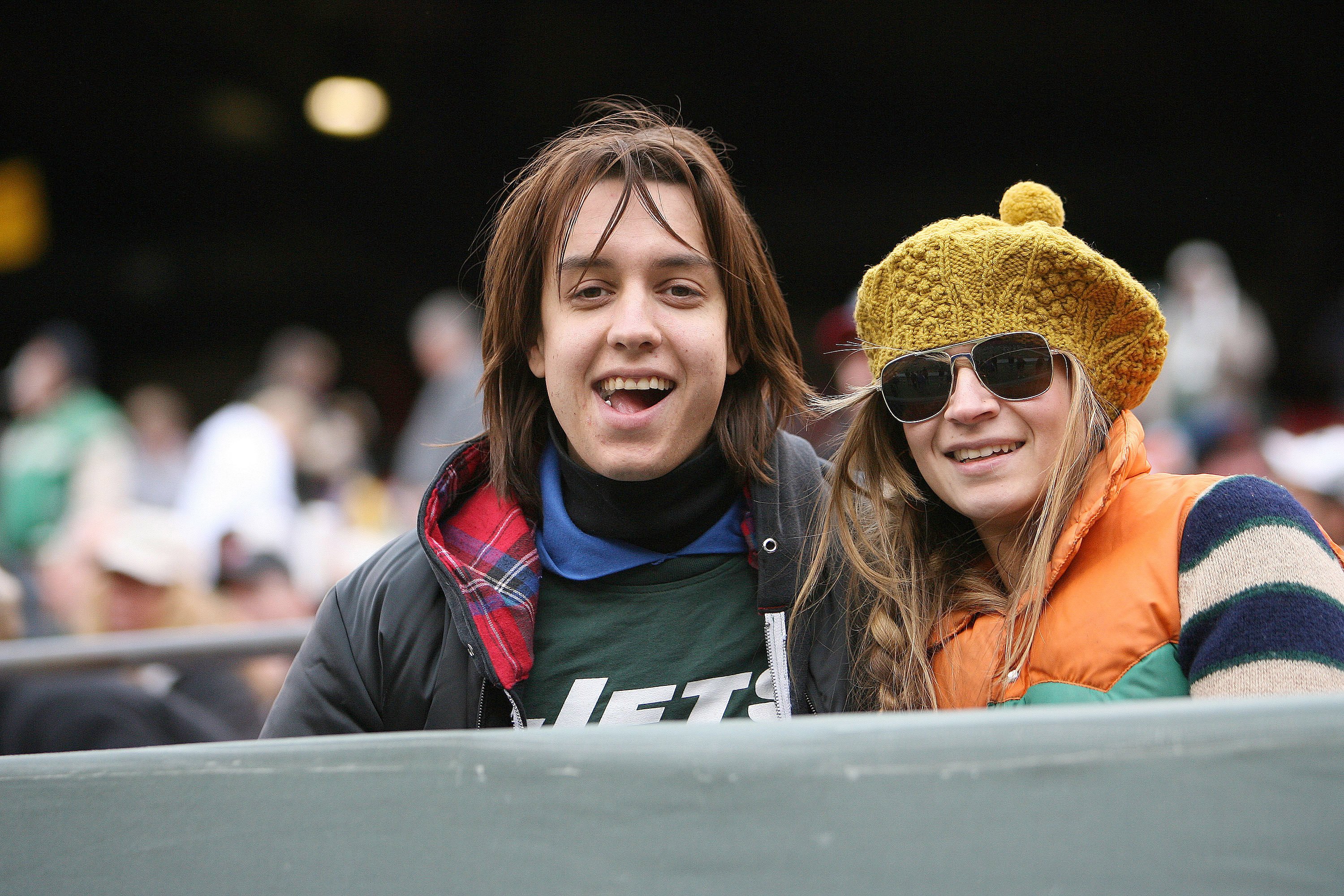 Julian Casablancas and his ex-wife, Juliet Juslin, at a Chicago Bears and New York Jets match at the Meadowlands in New Jersey on November 19, 2006.  | Source: Getty Images 