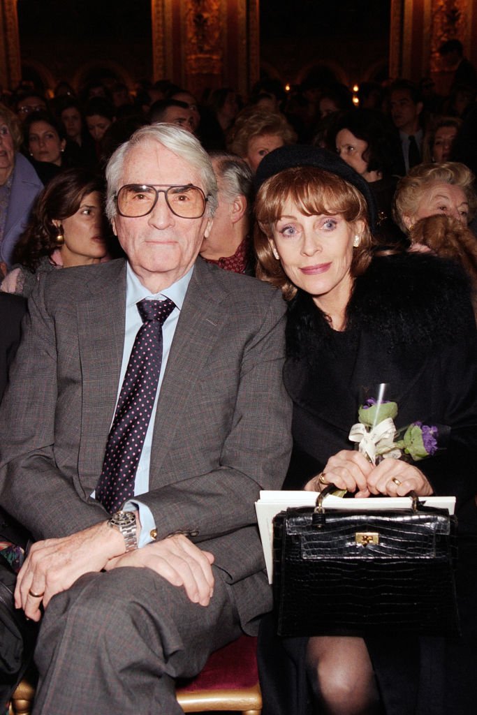 Gregory Peck and wife Veronique Peck attend the Balmain Haute Couture Spring/Summer 1996 show in Paris | Photo: Getty Images