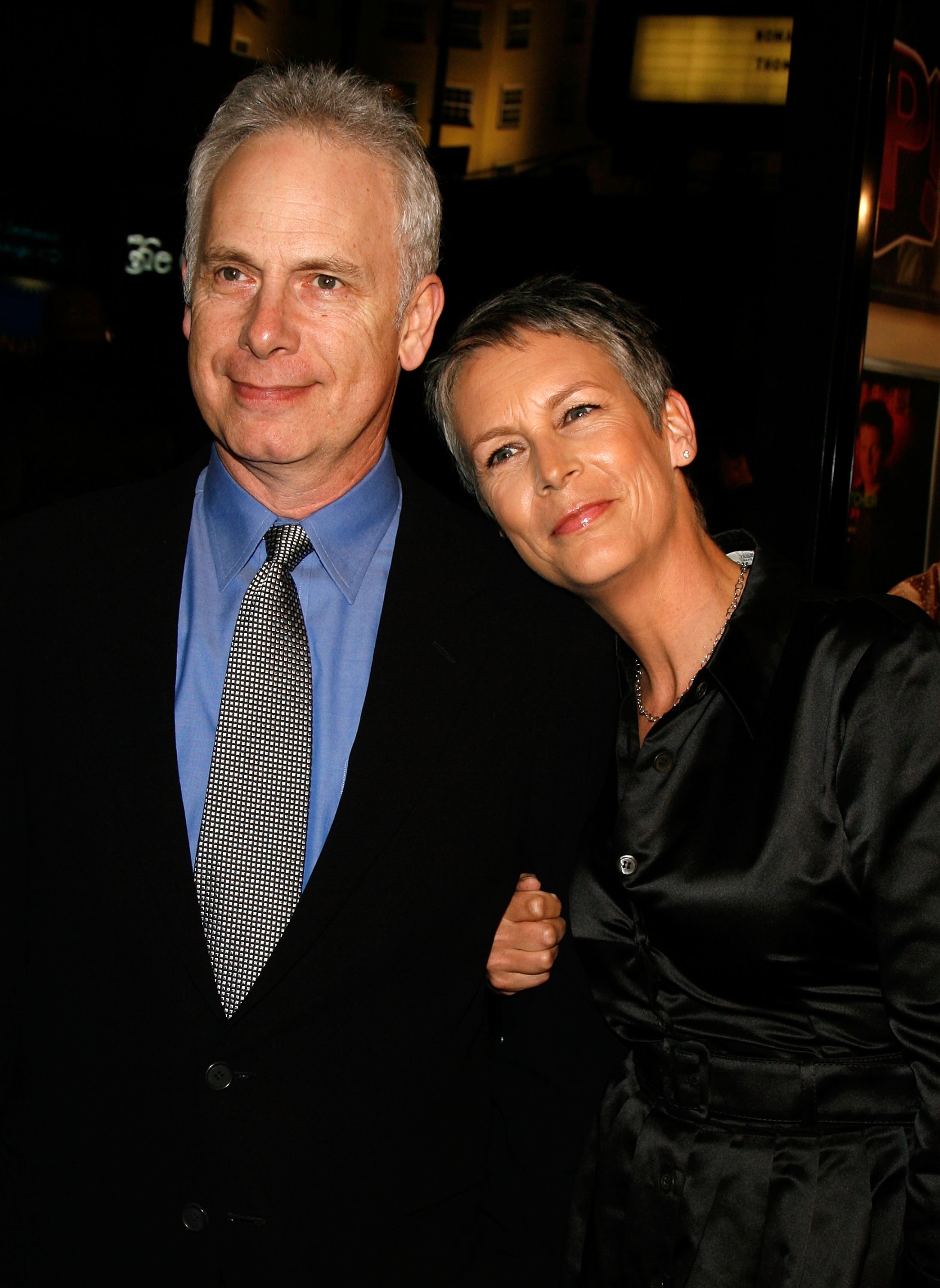  Christopher Guest and Jamie Lee Curtis arrive at the premiere of "Music and Lyrics" at the Grauman's Chinese Theatre on February 7, 2007 | Photo: GettyImages