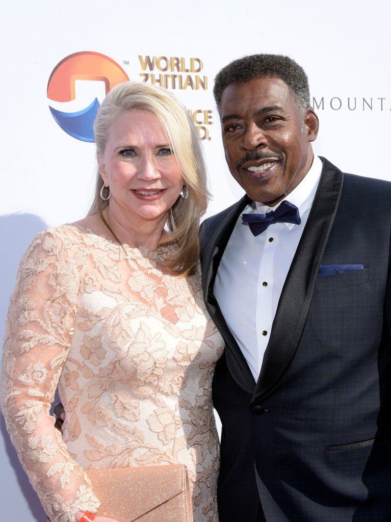  Linda Kingsberg and Ernie Hudson attend the 4th annual Roger Neal Oscar Viewing Dinner Icon Awards on February 24, 2019. | Photo: Getty Images