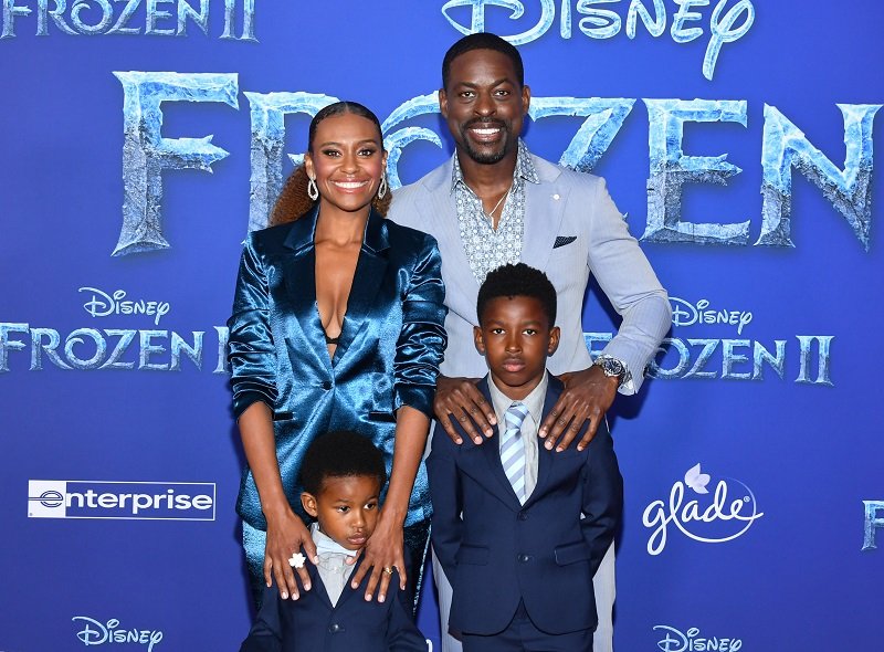 Ryan Michelle Bathe and Sterling K. Brown with their sons, on November 07, 2019 in Hollywood, California | Photo: Getty Images