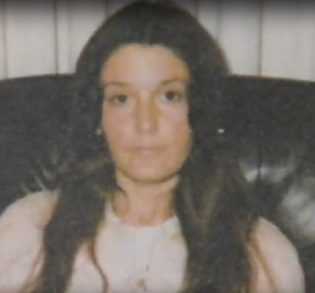 Sharon, une jeune femme disparue après être tombée amoureuse de Felix Vail. l Source: YouTube/Criminal Content