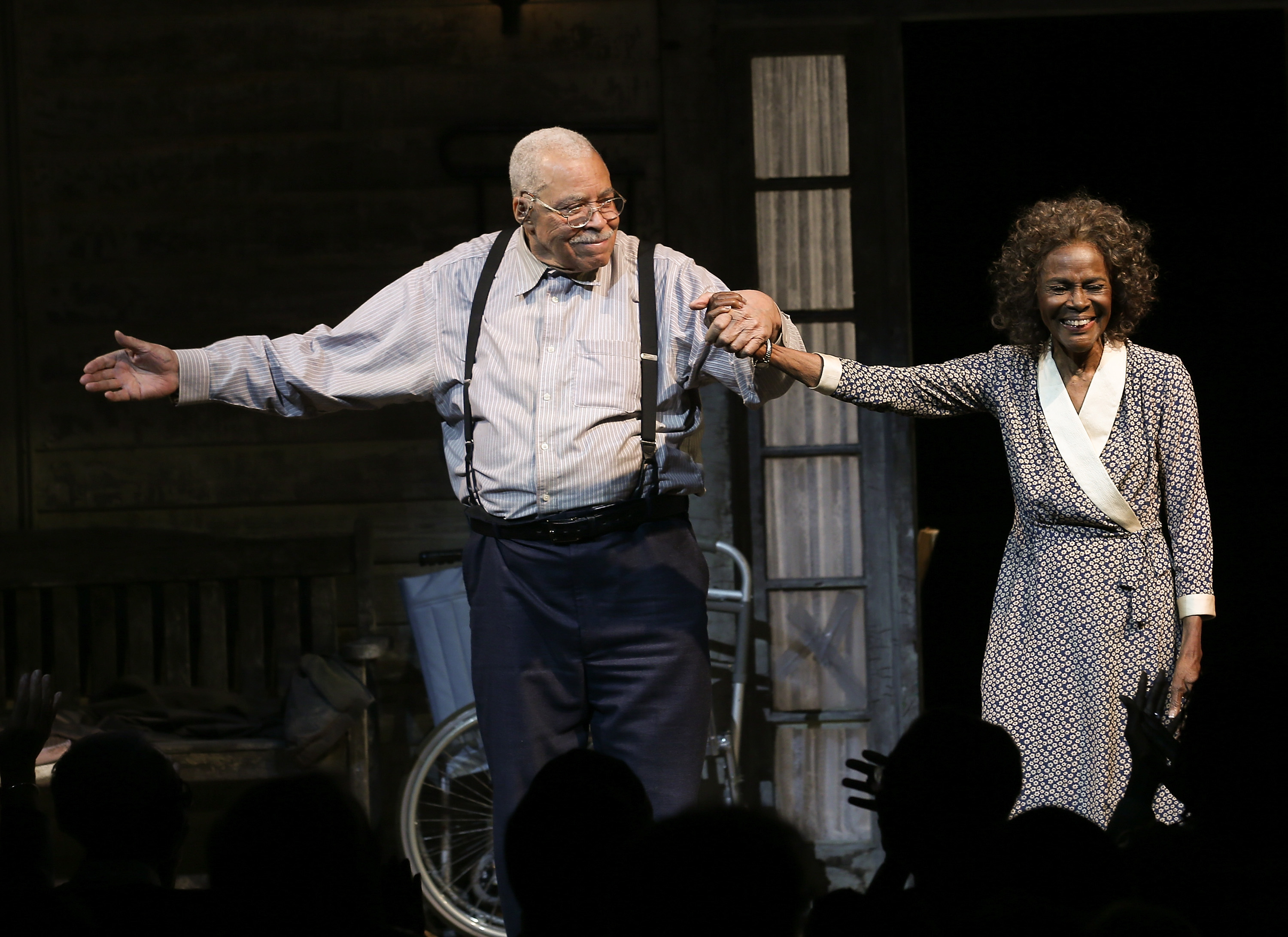 James Earl Jones and Cicely Tyson during the curtain call for the Broadway opening night of "The Gin Game" on October 14, 2015, in New York City. | Source: Getty Images