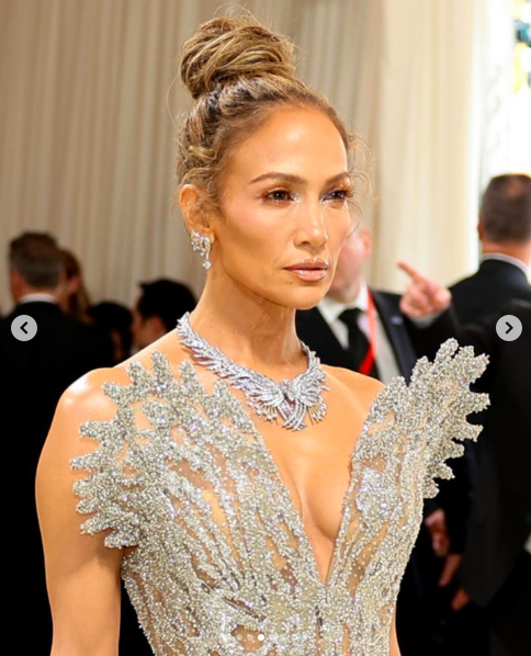 Jennifer Lopez posing for a picture at the Met Gala, posted on May 7, 2024 | Source: Instagram/jlo