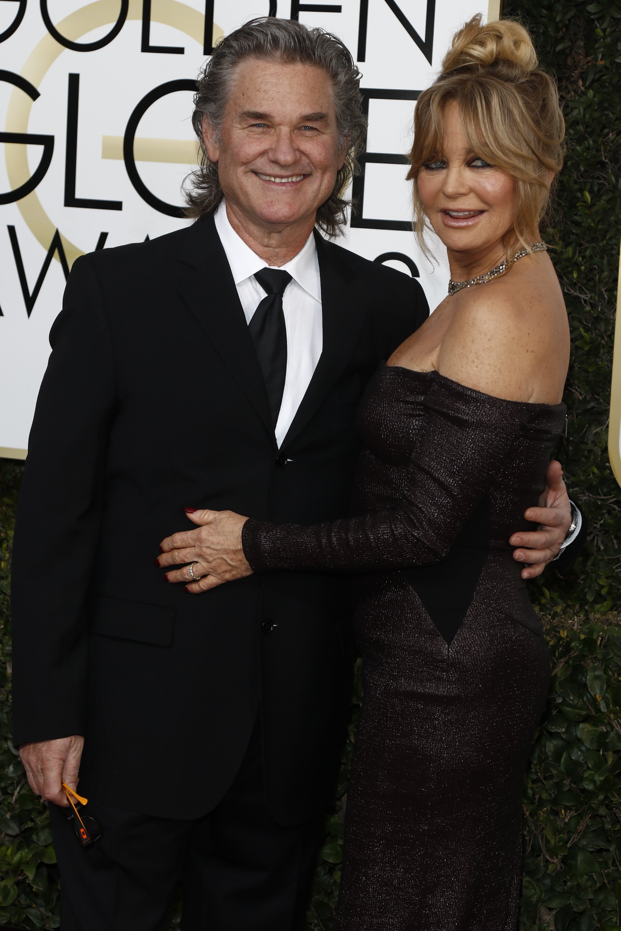Kurt Russell und Goldie Hawn kommen am 8. Januar 2017 bei den 74. jährlichen Golden Globe Awards, Golden Globes, in Beverly Hills, Los Angeles, USA, an | Quelle: Getty Images