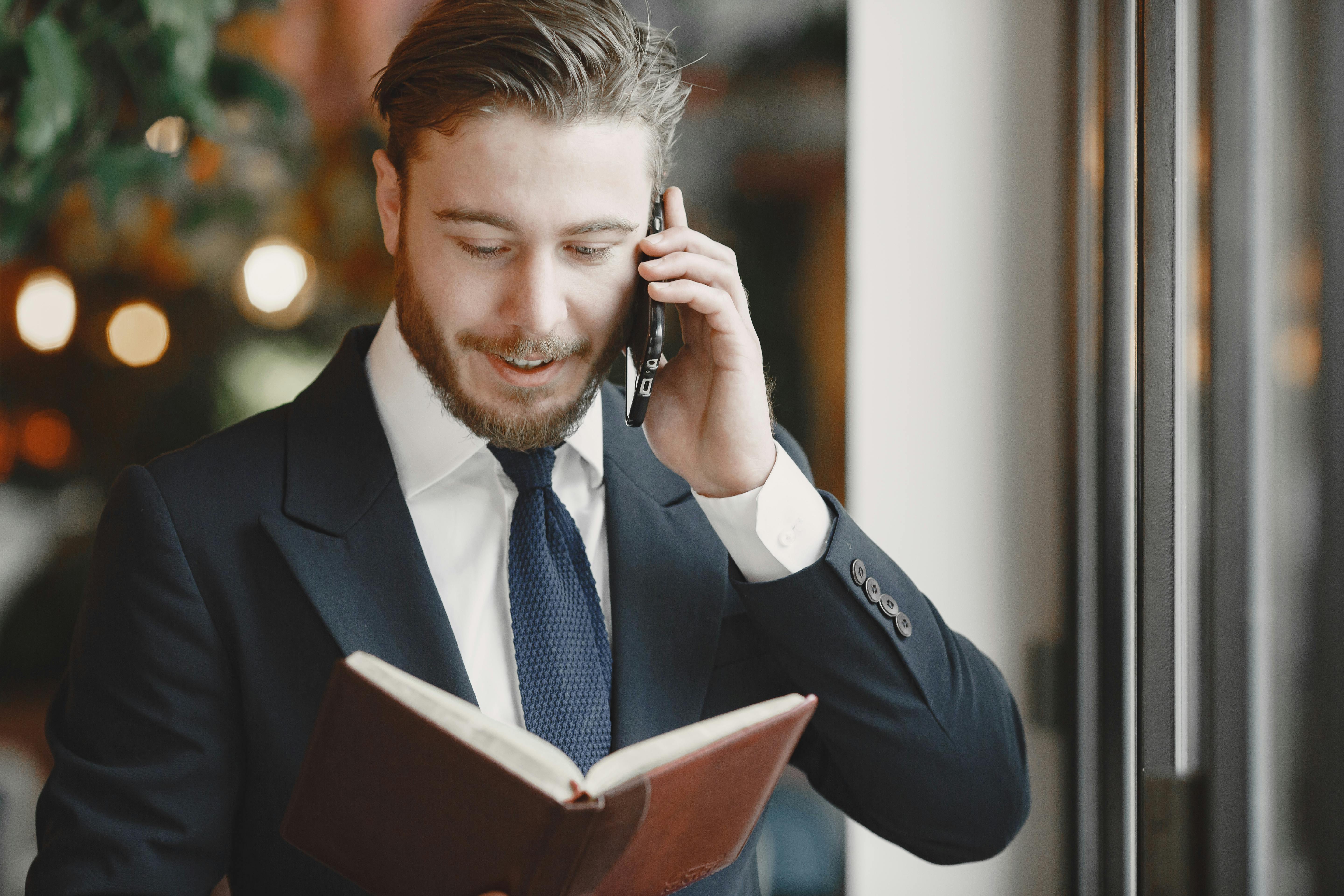 A man on a call | Source: Pexels