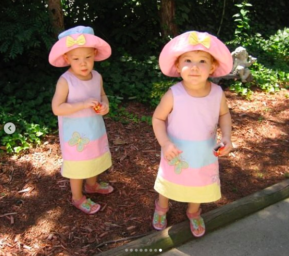 Sophia and Isabella Strahan wearing matching outfits as toddlers posted on January 11, 2024 | Source: Instagram/sophialstrahan