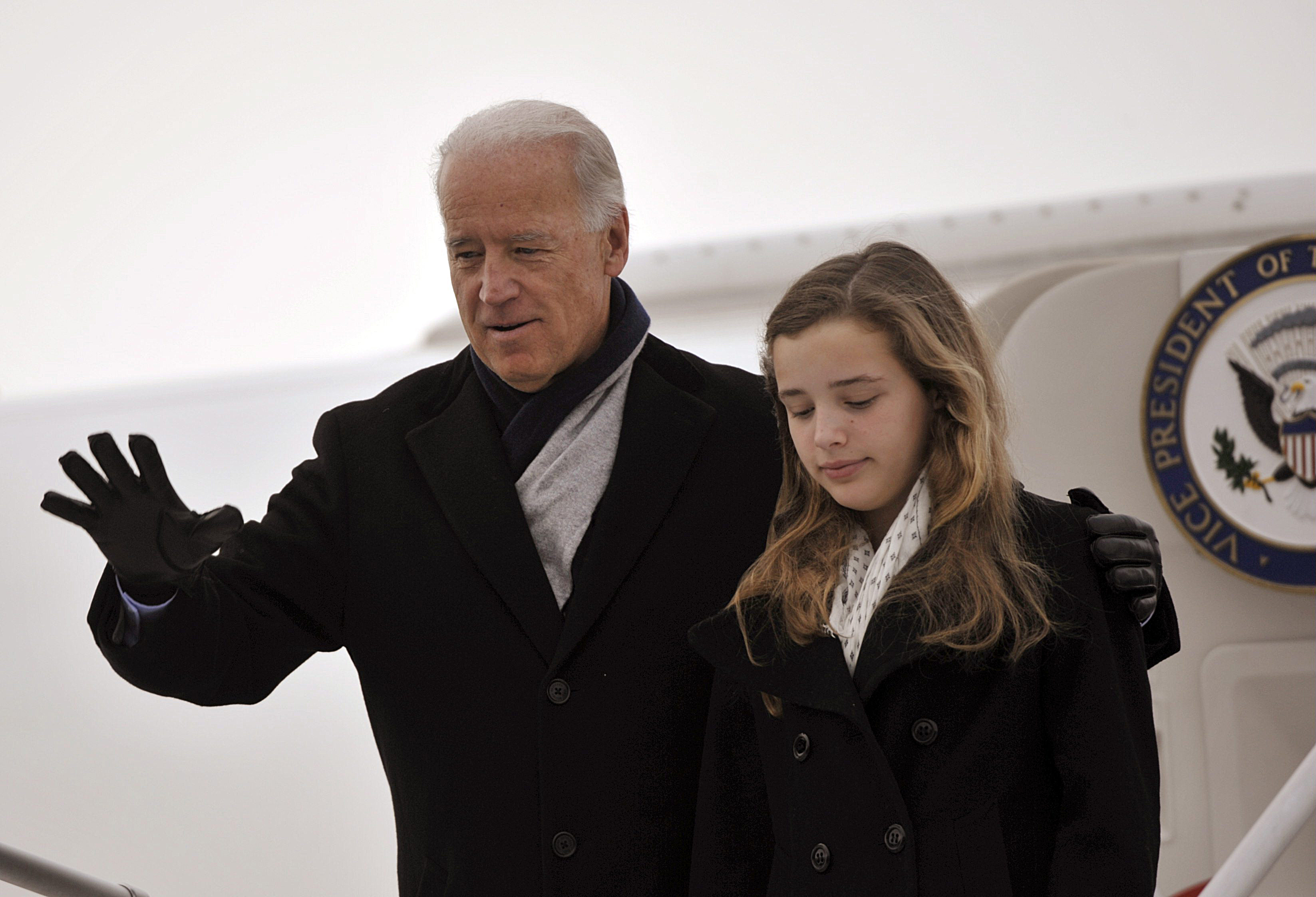 US Vice President Joe Biden and Finnegan Biden at Helsinki-Vantaa airport on March 7, 2011 | Source: Getty Images