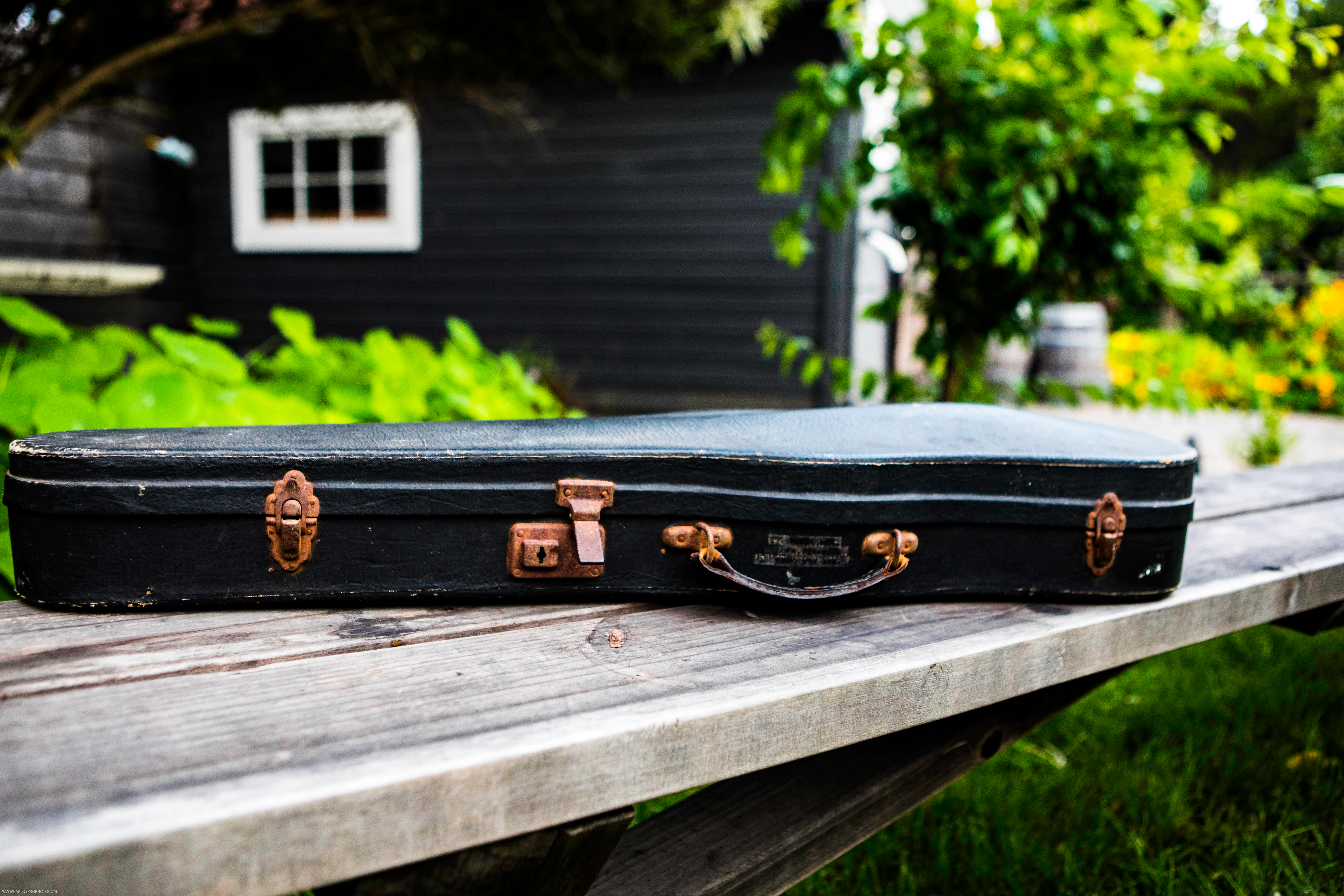 A weathered violin case | Source: Shutterstock