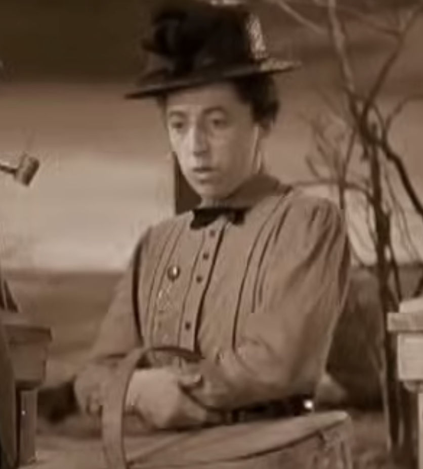 Margaret Hamilton as Miss Gulch | Source: YouTube/AllanFisch/WarnerBros.Entertainment