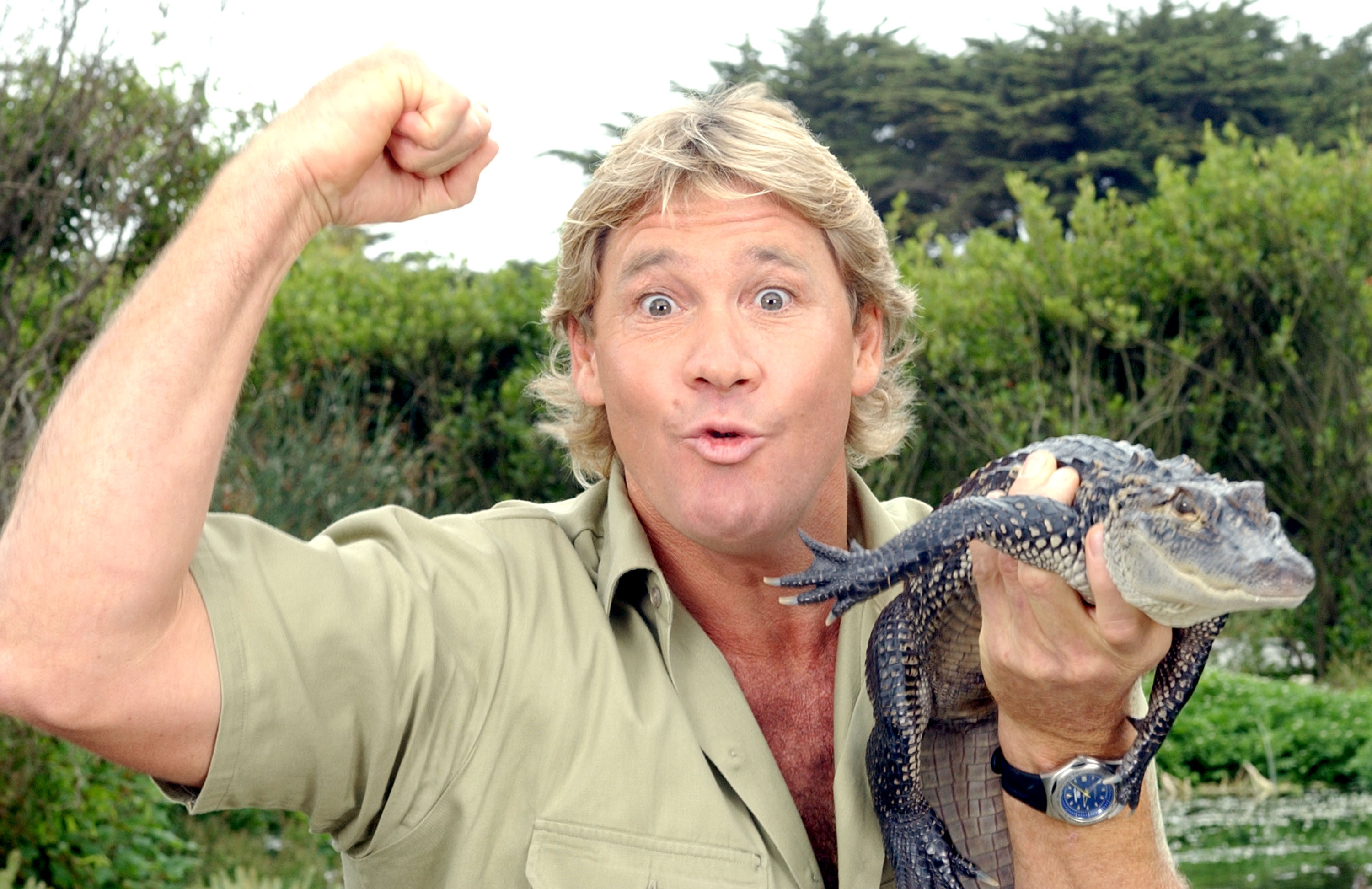 Steve Irwin posing with an alligator during the filming of "The Crocodile Hunter: Collision Course" on June 26, 2002. | Source: Getty Images