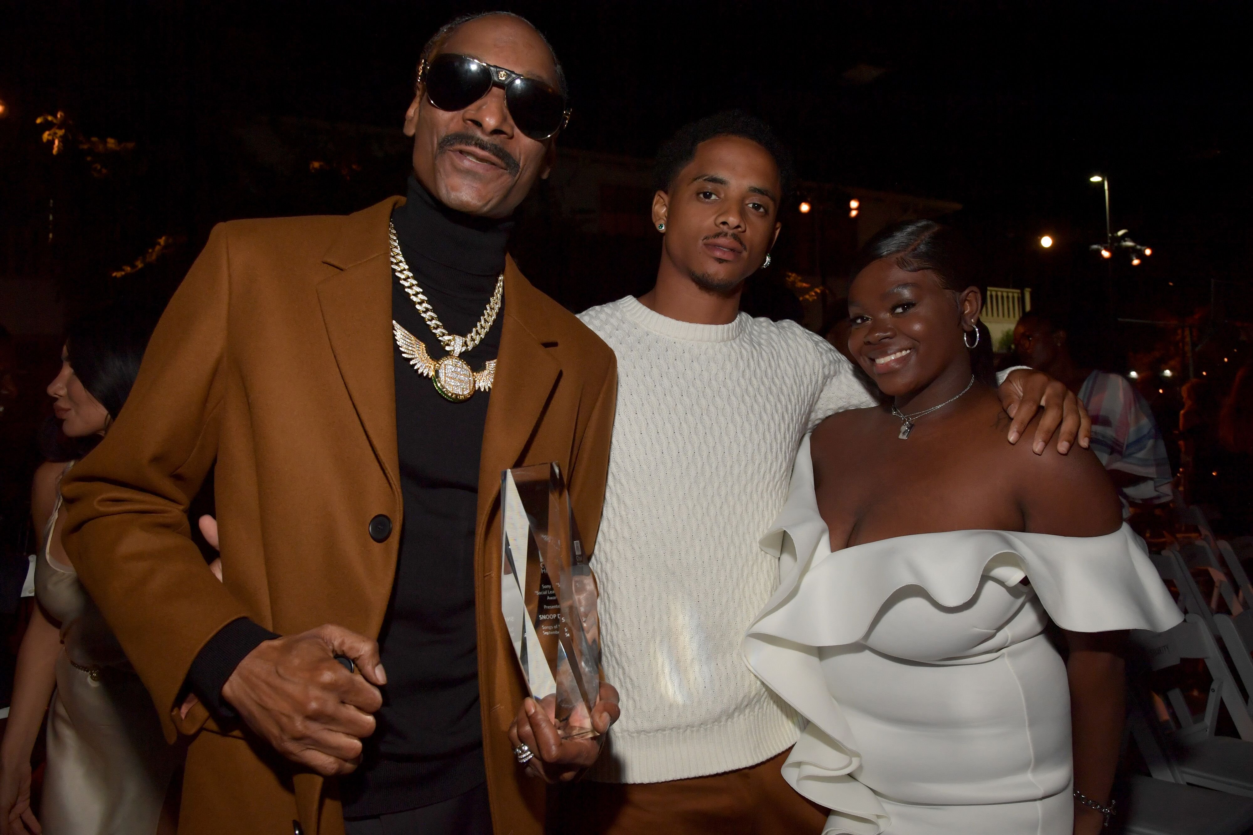 Snoop Dogg and his children ata red carpet event together | Source: Getty Images