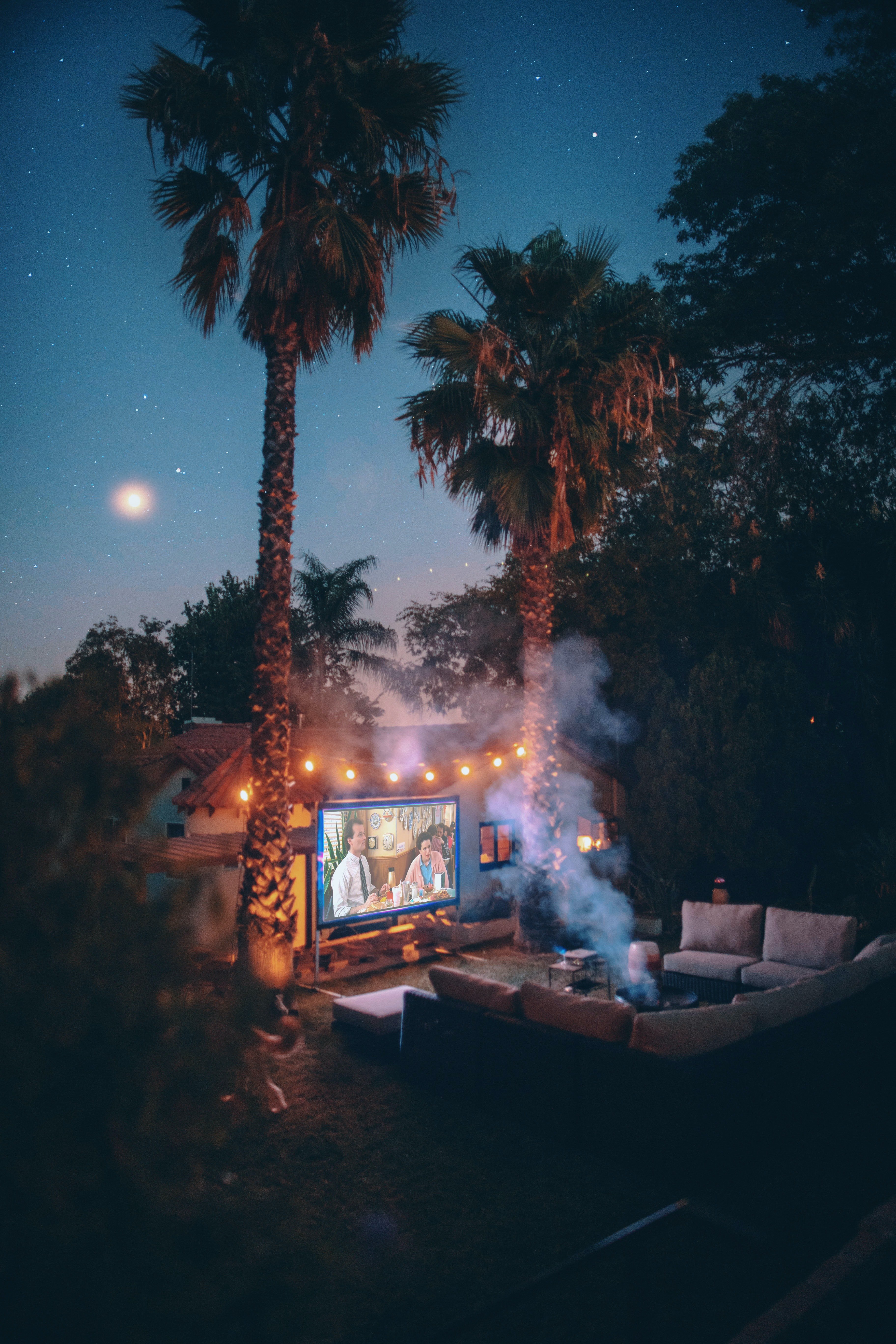 Michael's grandfather prepared an outdoor viewing deck for the occasion. | Source: Pexels