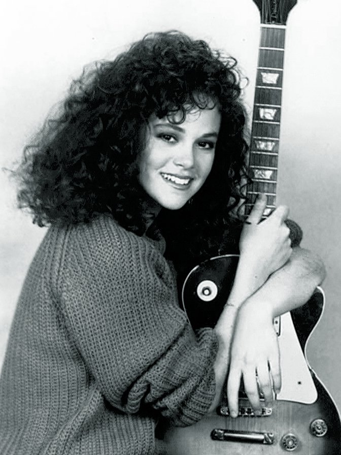 Promotional photo of Rebecca Schaeffer circa 1987 | Photo: Wikimedia Commons Images