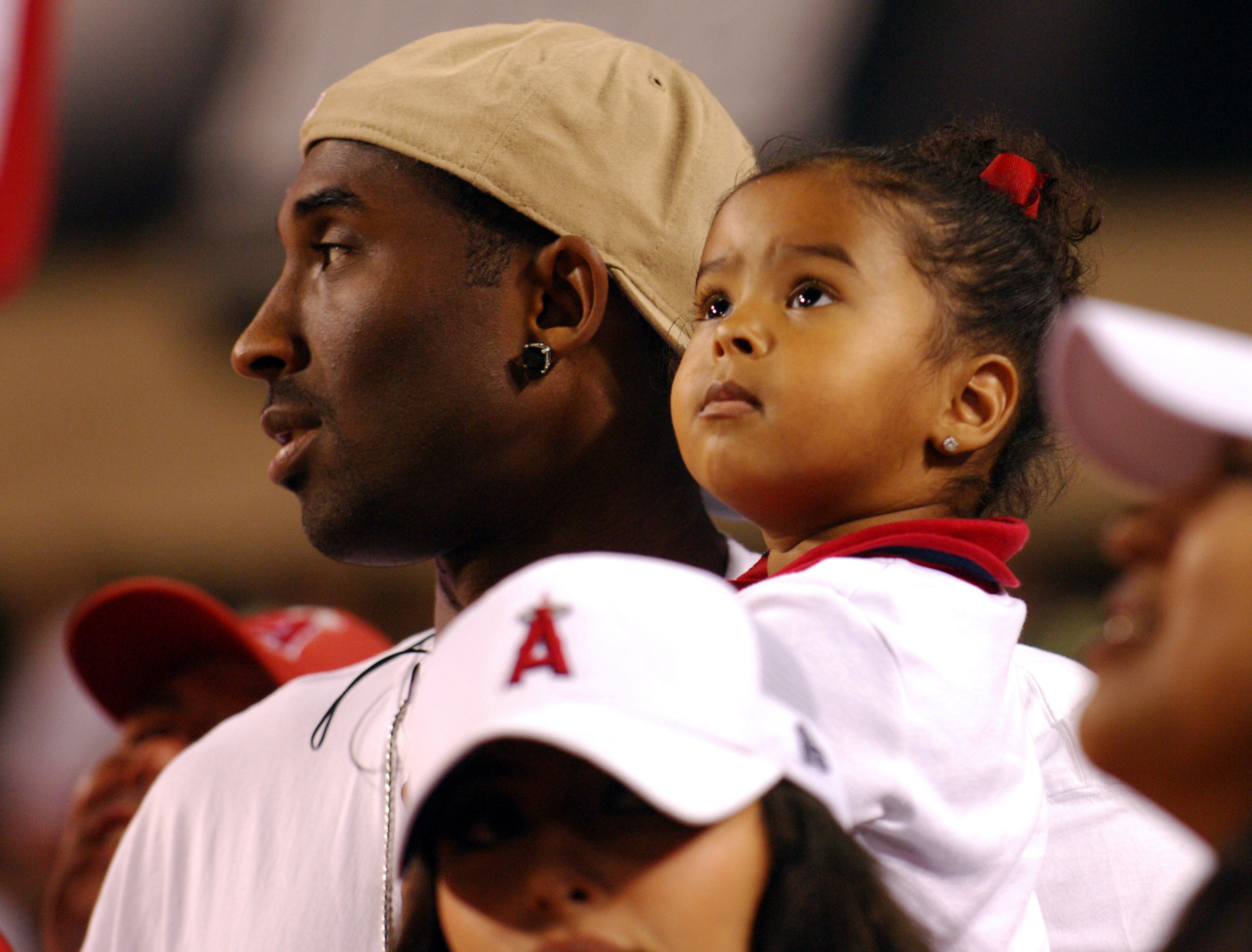 Kobe Bryant with daughter Natalia Diamante Bryant at Angel Stadium in California on Saturday, July 23, 2005. | Source: Getty Images