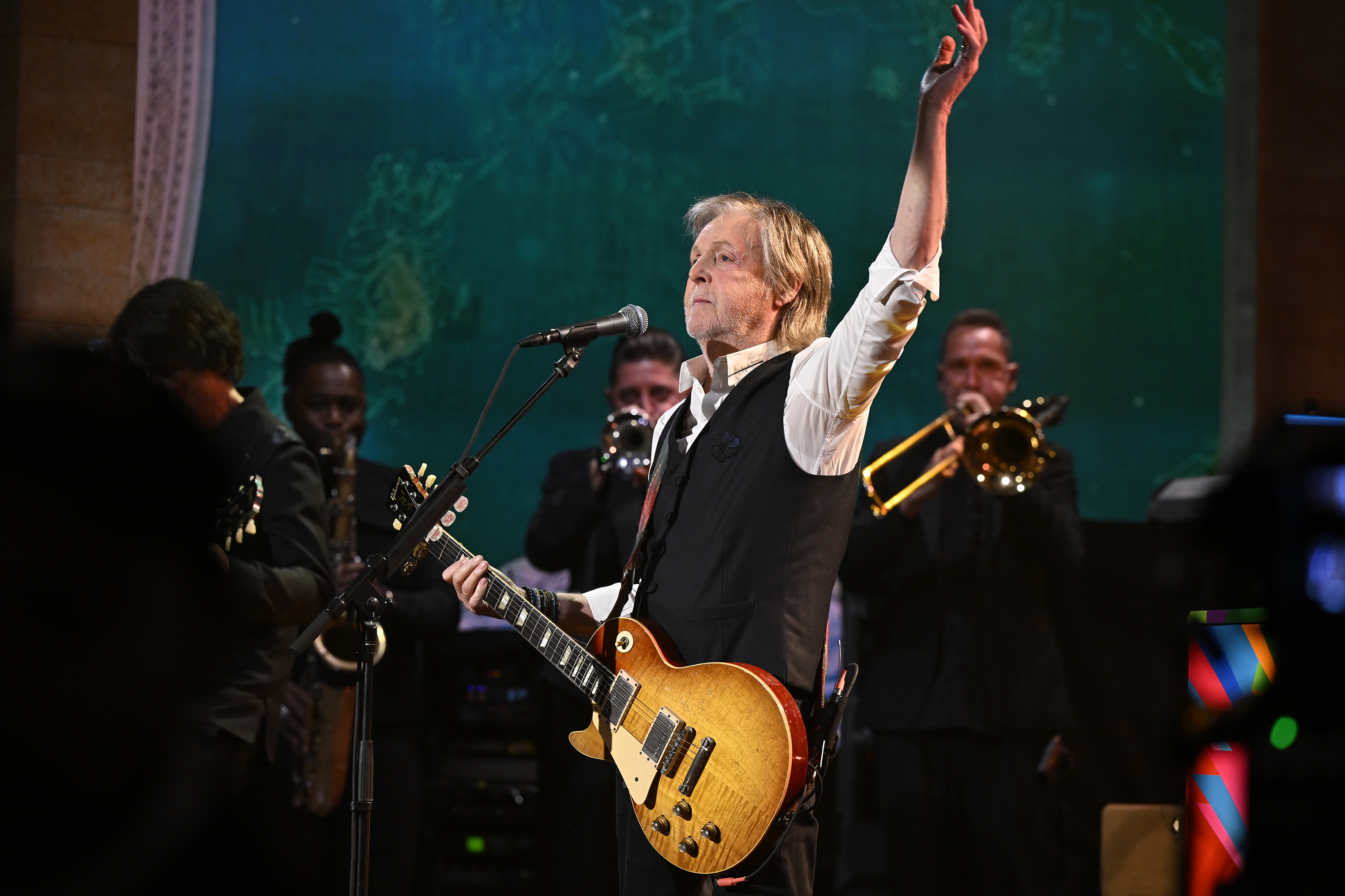 Sir Paul McCartney performing "Medley" during "SNL50: The Anniversary Special" on 16 February 2025. | Source: Getty Images