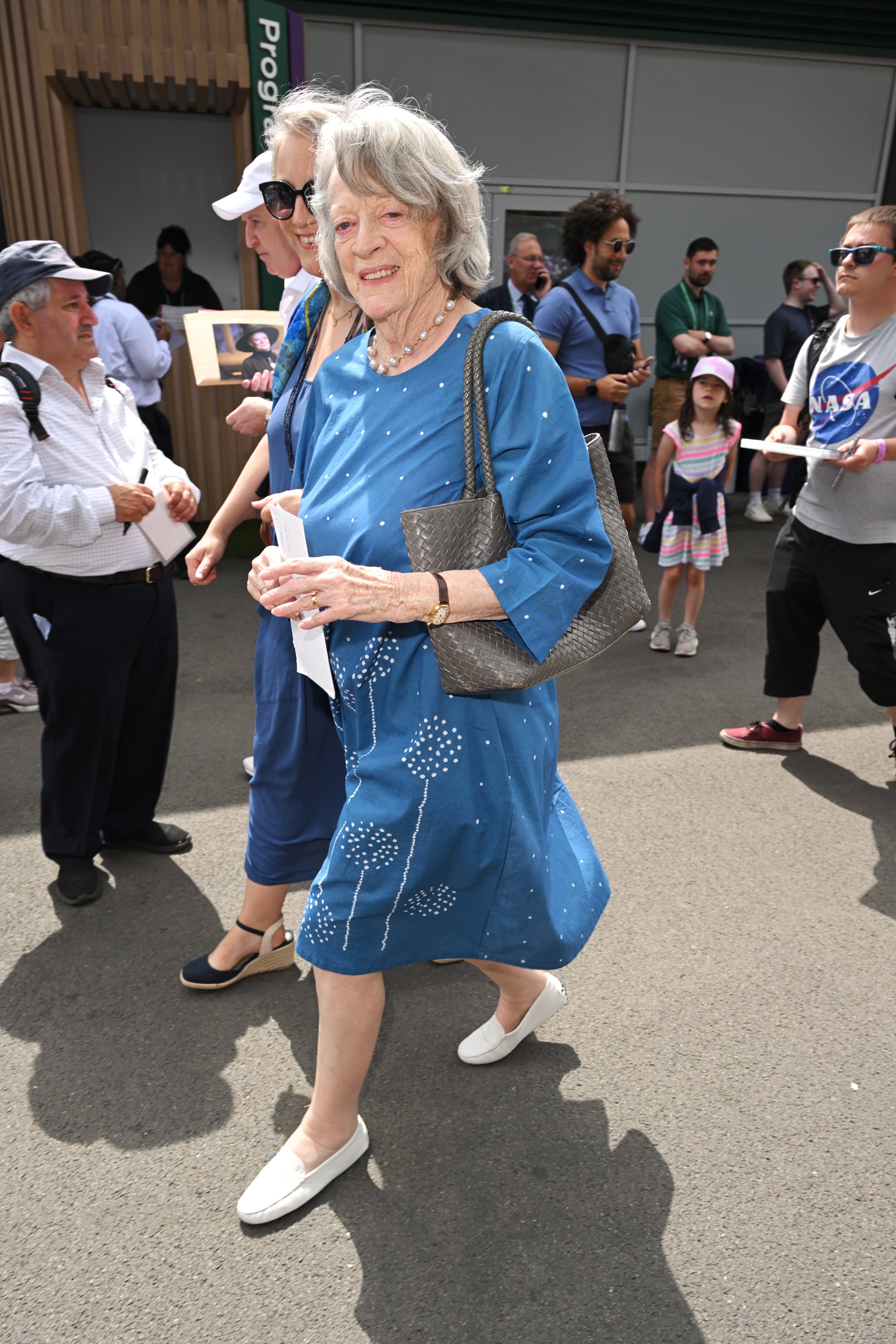  Dame Maggie Smith at the All England Lawn Tennis and Croquet Club on July 09, 2022 in London, England. | Source: Getty Images