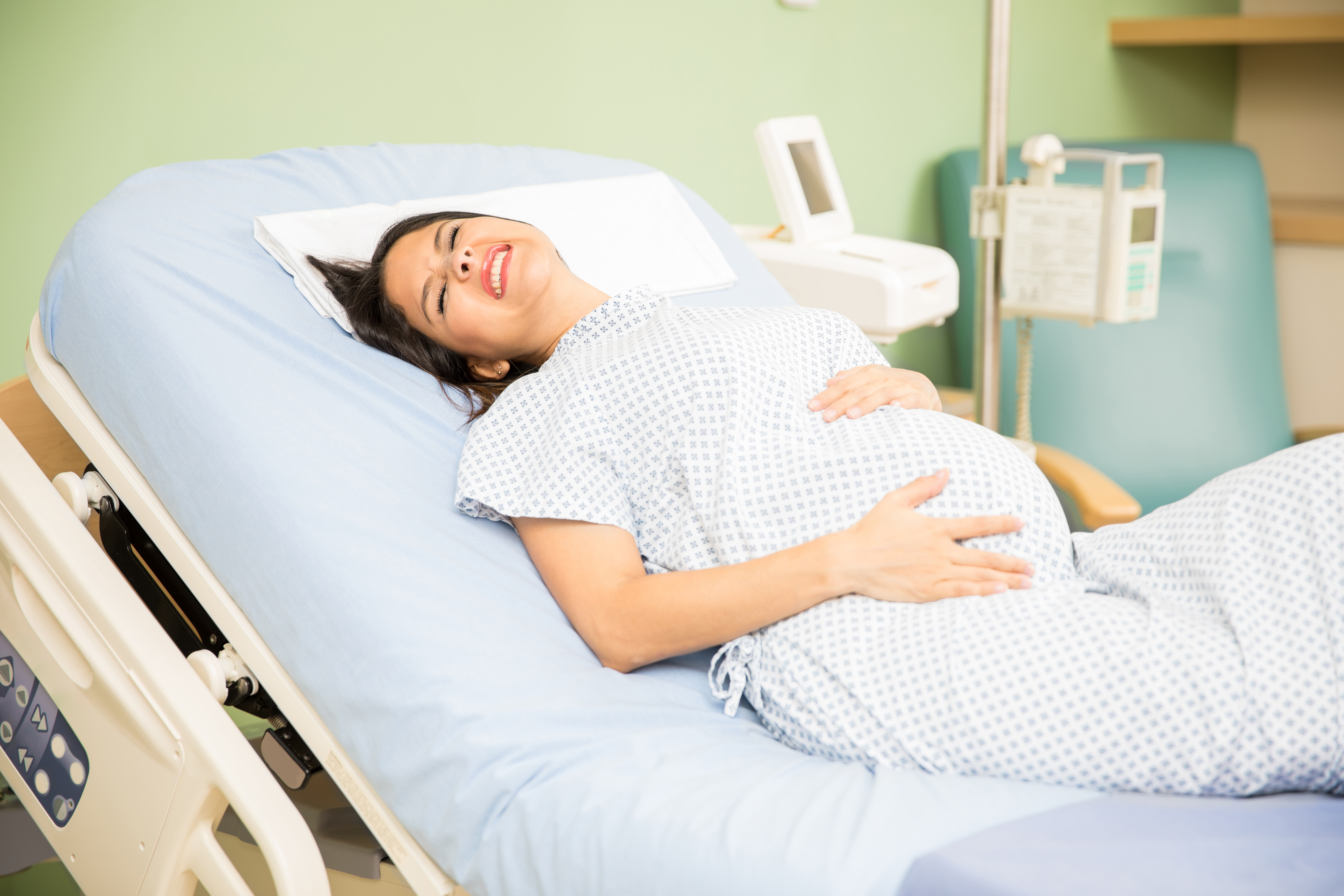 A woman in labor | Source: Shutterstock