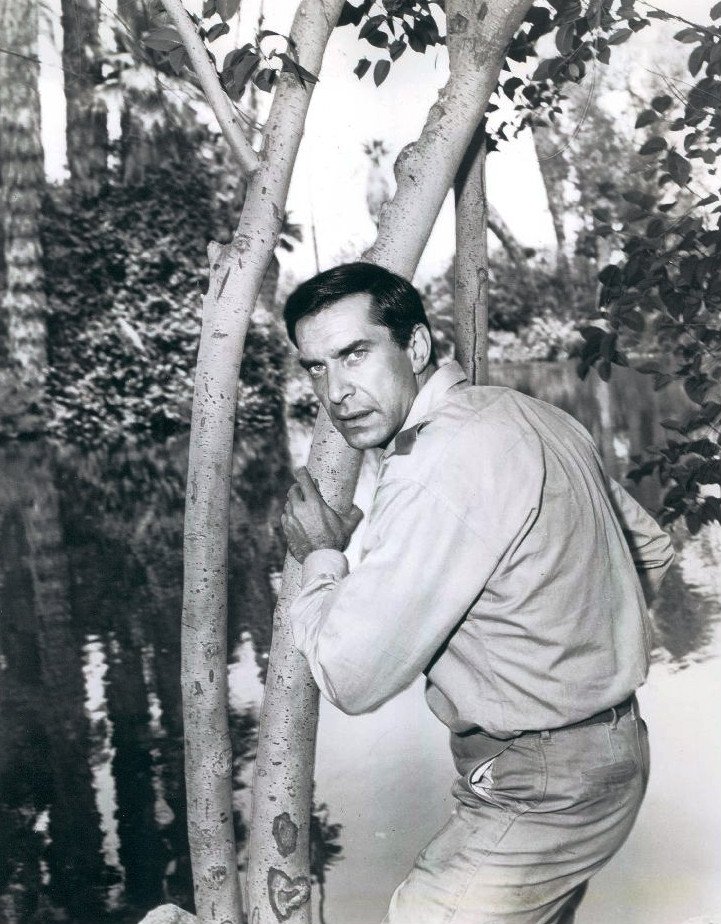 Martin Landau as Rollin Hand on "Mission: Impossible" in 1969 | Source: Wikimedia Commons
