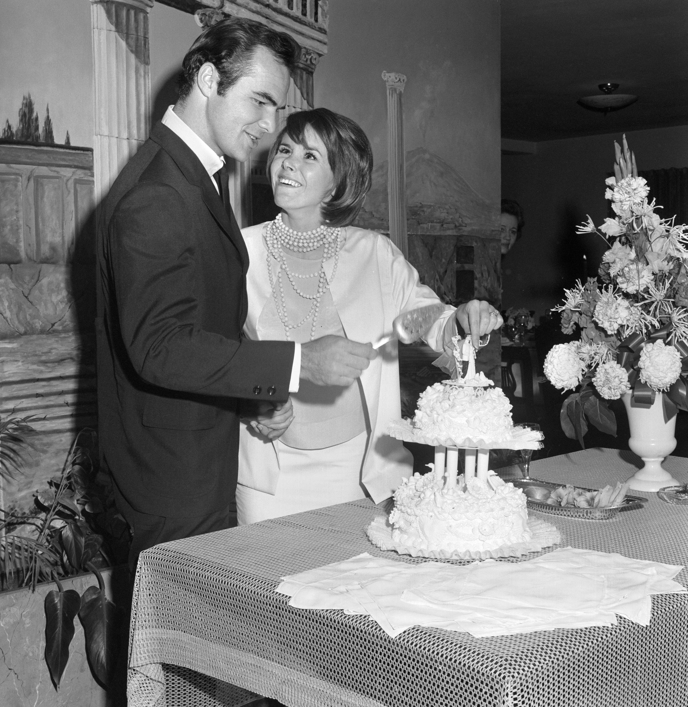 Reynolds and Carne's marriage ended before his greatest commercial success arrived. In later years, his romances with other women largely overshadowed this first walk down the aisle. | Source: Getty Images