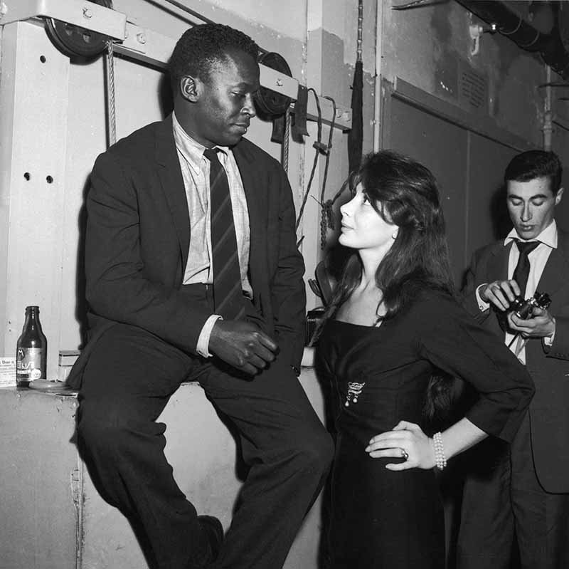 Juliette Greco and Miles Davis at the club Saint Germain In Paris, France In 1958. I Image: Getty Images.