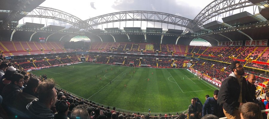 Fanáticos acuden a partido de fútbol | Foto: Pexels Fanáticos acuden a partido de fútbol | Foto: Pexels