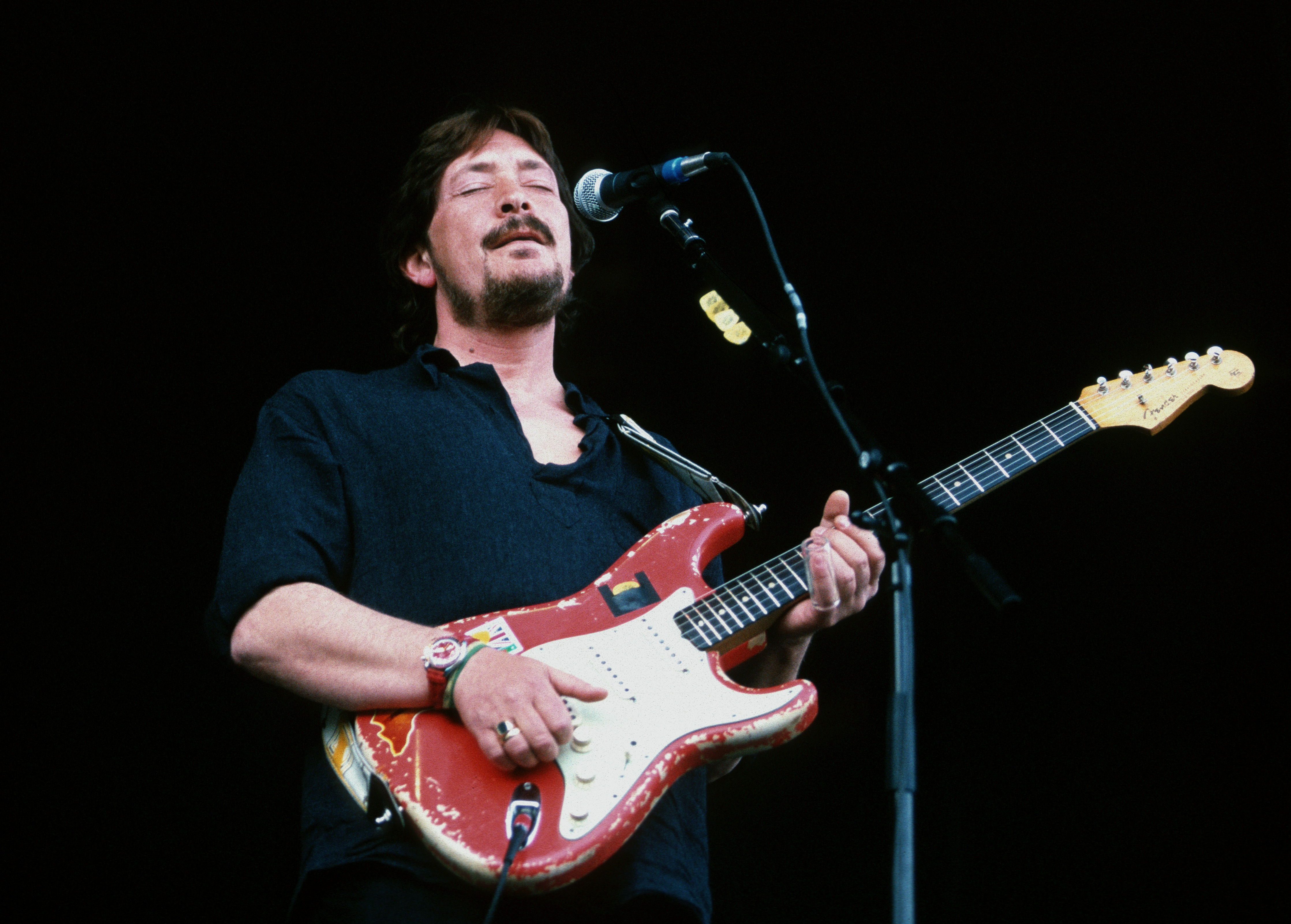 Chris Rea performs on stage at Rock Im Park on 16 May 1997 in Nuremberg, Germany. | Source: Getty Images