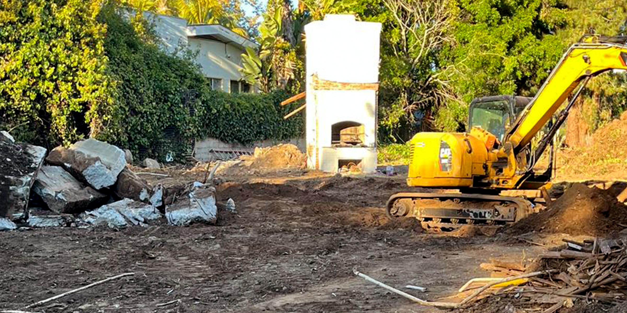 Die Überreste von Betty Whites Haus in LA | Quelle: facebook.com/bettymwhite