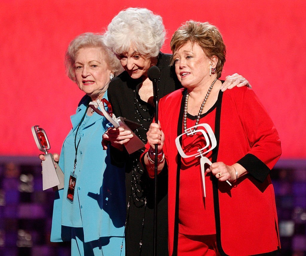Betty White, Bea Arthur, and Rue McClanahan accept the Pop Culture Award at the TV Land Awards in June 2008 | Photo: Getty Images