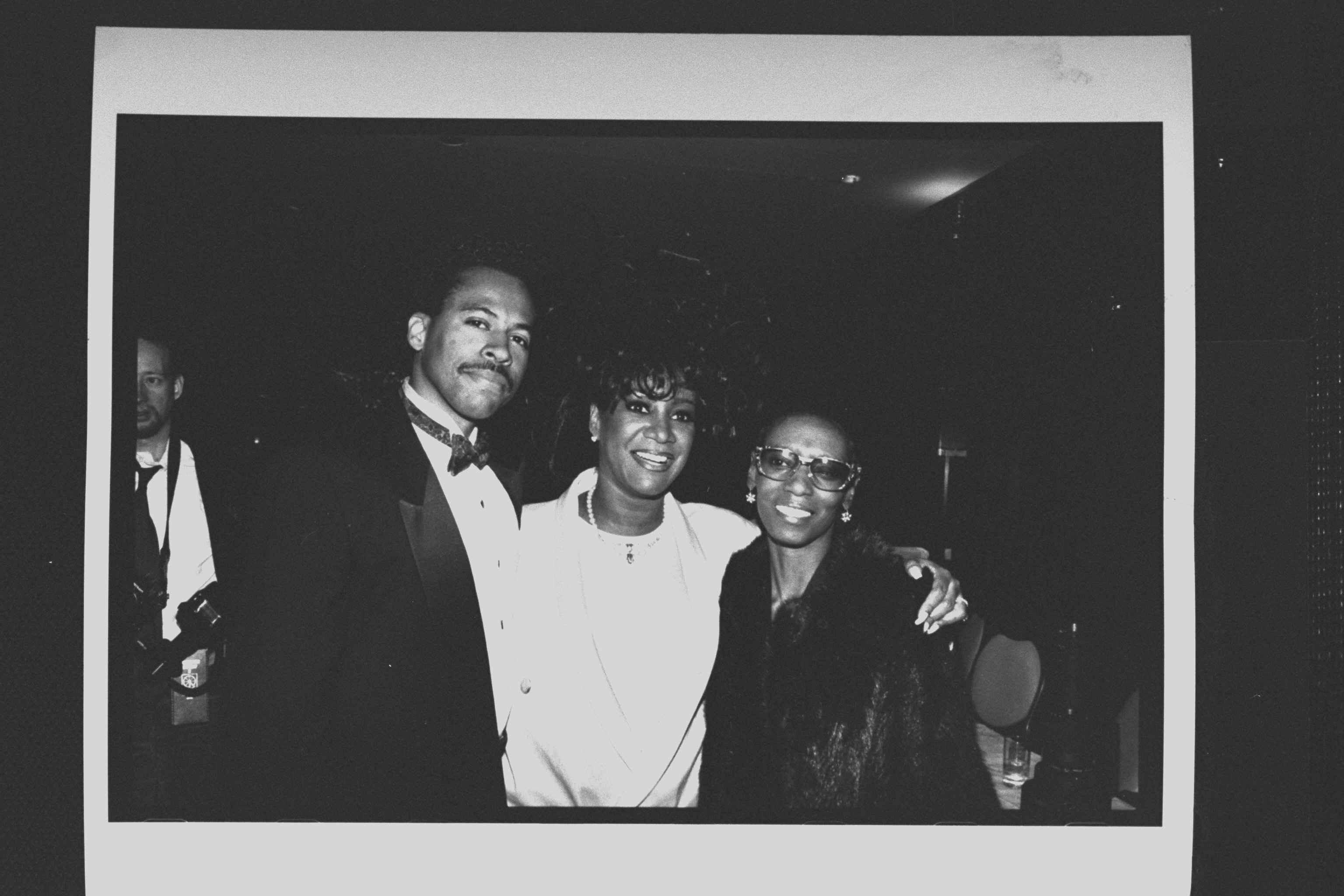Patti Labelle with Dodd Stocker-Edwards and her sister Jackie Holte at the Music Hall of fame 20th anniversary celebration on May 11, 1989. | Source: Getty Images