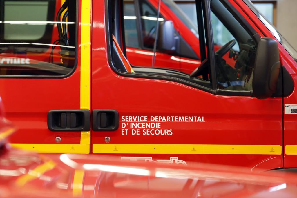 Une voiture de sapeur-pompiers. ǀ Source : Getty Images