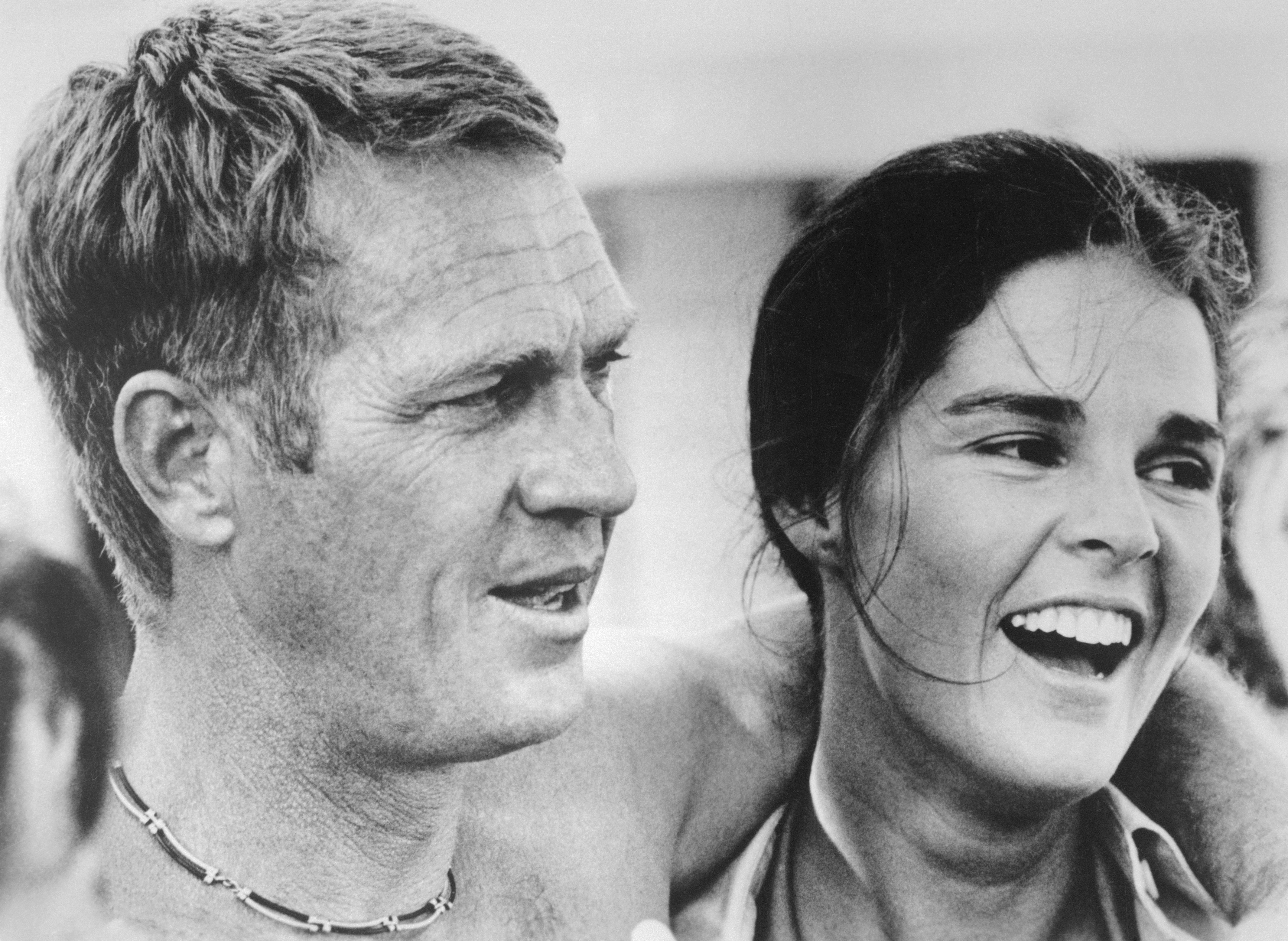 Steve McQueen and Ali MacGraw on the set of "The Getaway" in 1972 | Source: Getty Images