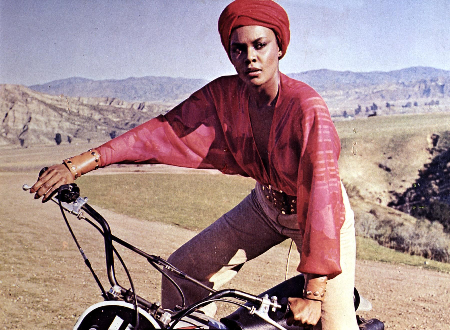 Tamara Dobson for "Cleopatra Jones" in 1973 | Source: Getty Images