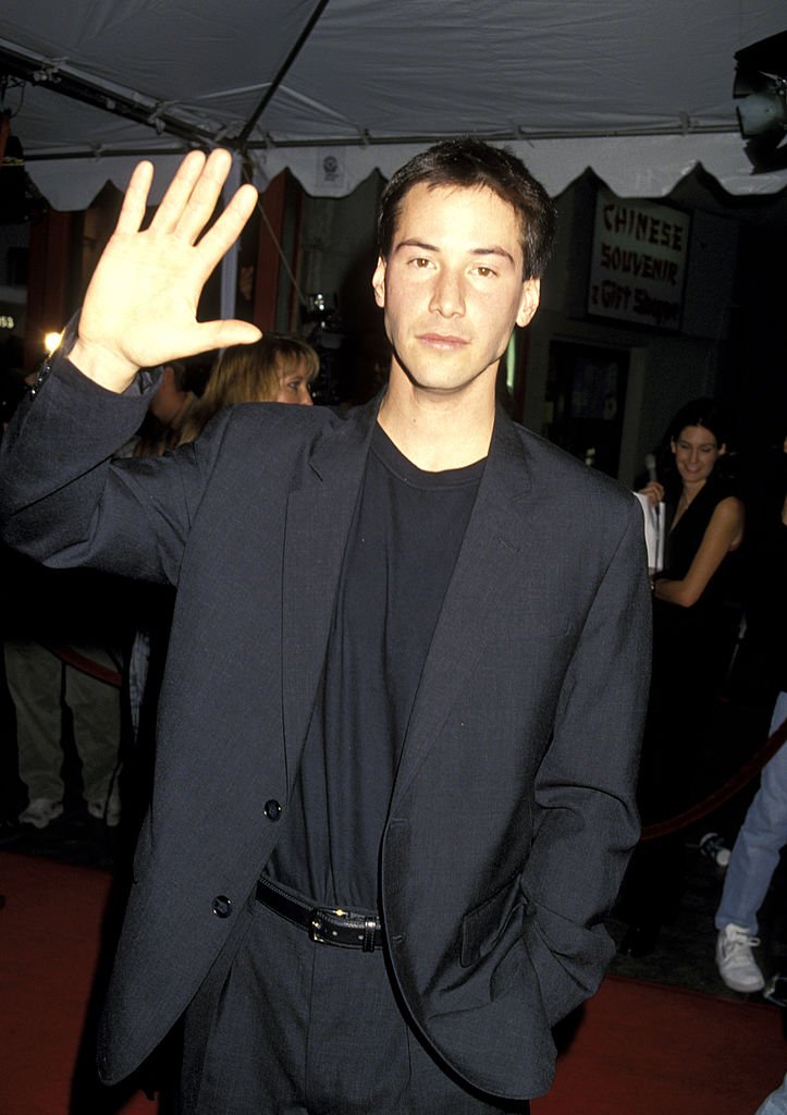 Keanu Reeves en el Mann's Chinese Theatre de Hollywood, el 07 de junio de 1994 en California, Estados Unidos. | Foto: Getty Images