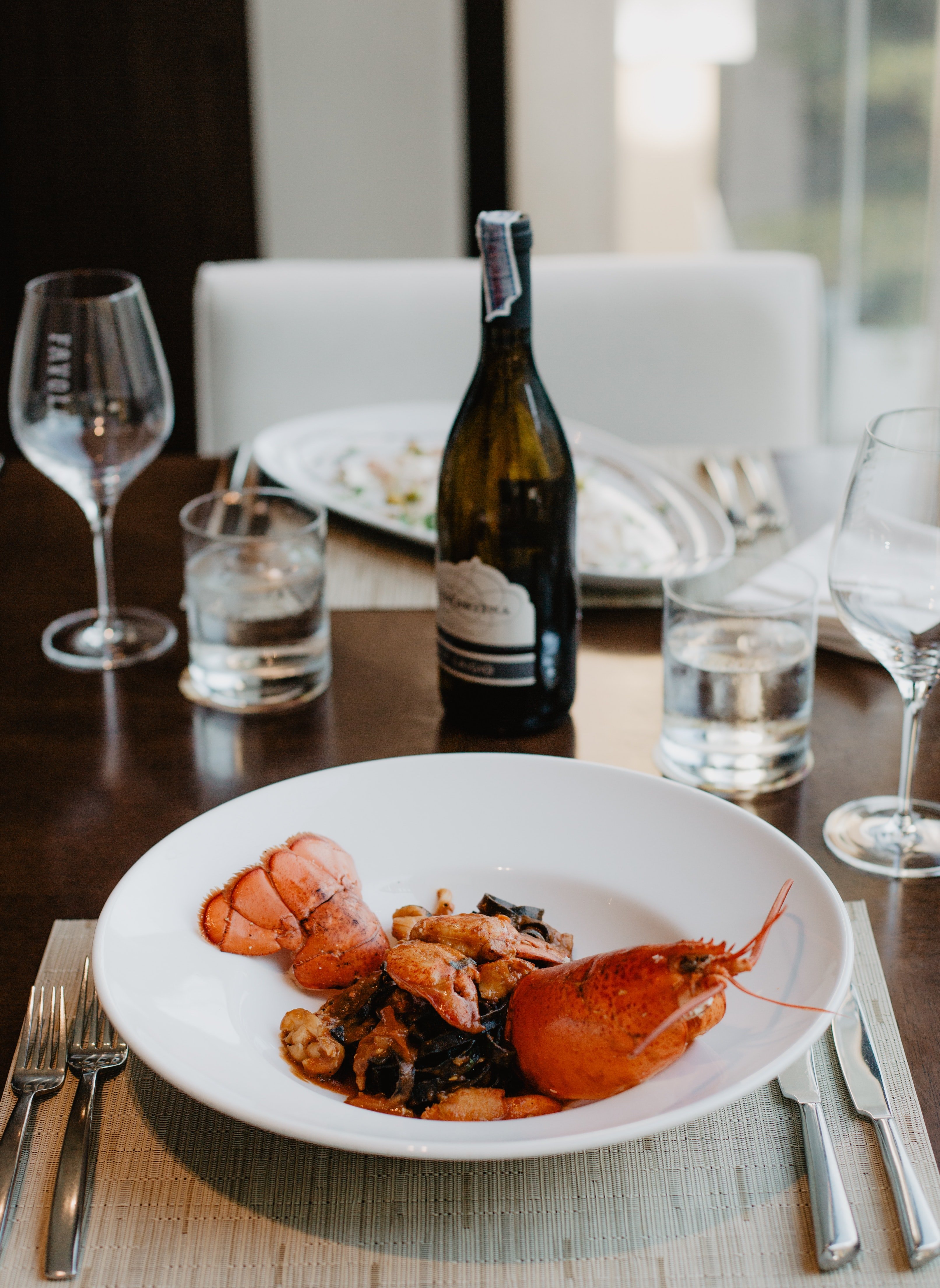 Leslie and Eric went to a fancy restaurant for their second anniversary. | Source: Pexels