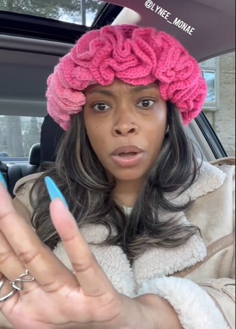 Lynee demonstratively details how she had to stop the conversation | Source: TikTok/lynee_monae