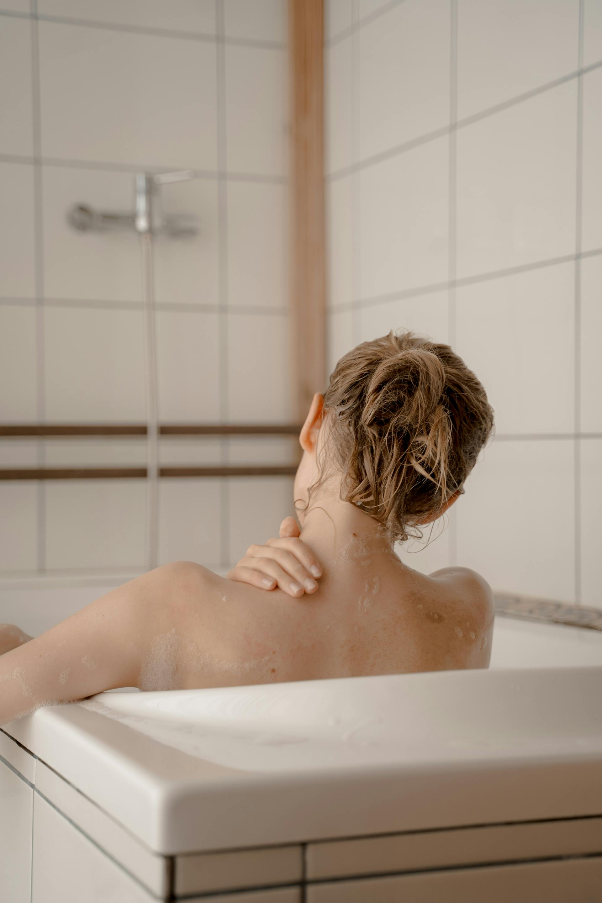 Woman in bathtub | Source: Pexels