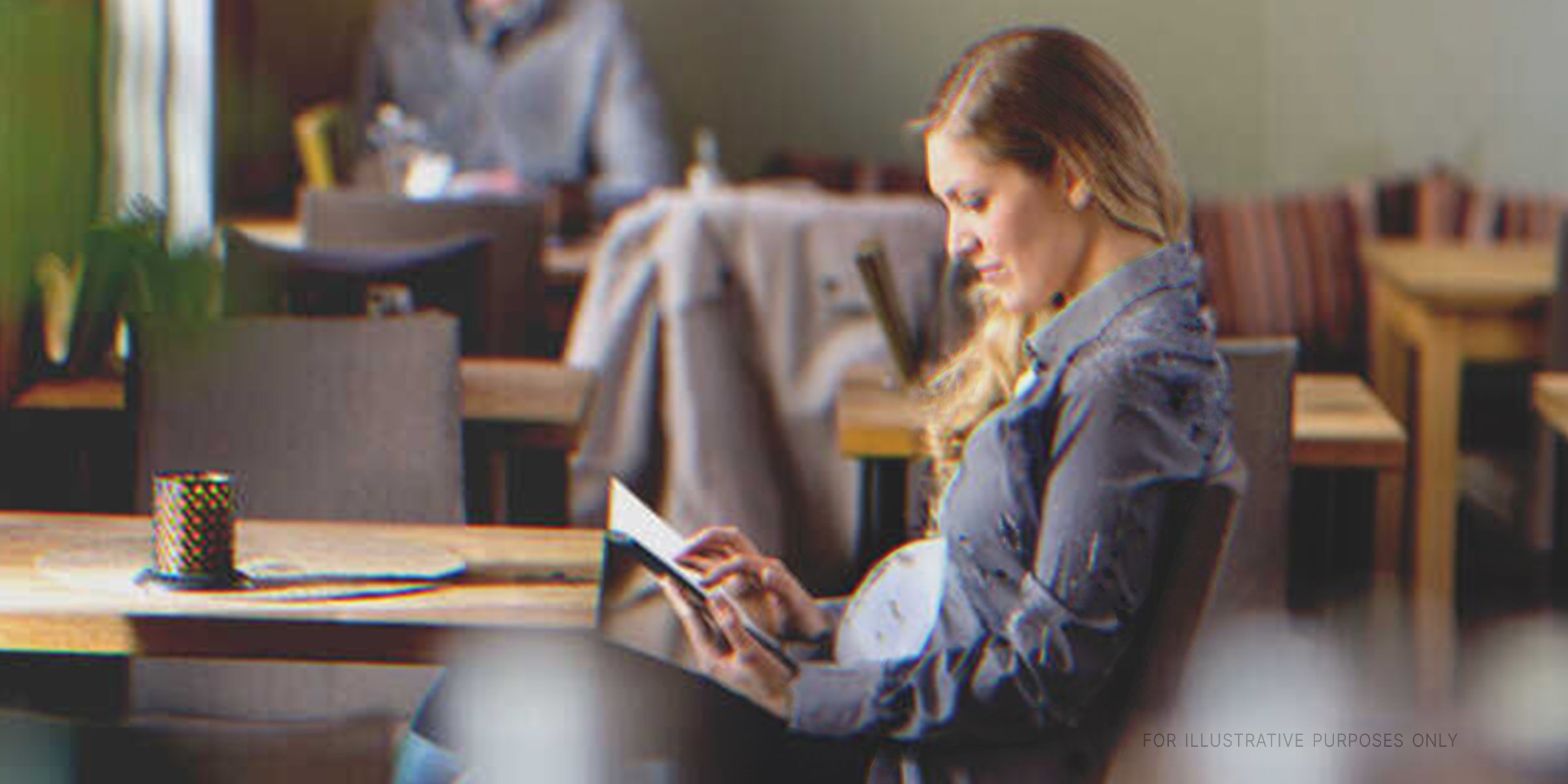 Pregnant Woman At A Cafe. | Source: Shutterstock