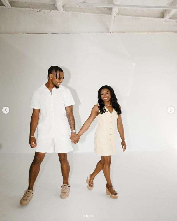 Jonathan Owens and Simone Biles posing for a picture, posted on July 22, 2024 | Source: Instagram/simonebiles