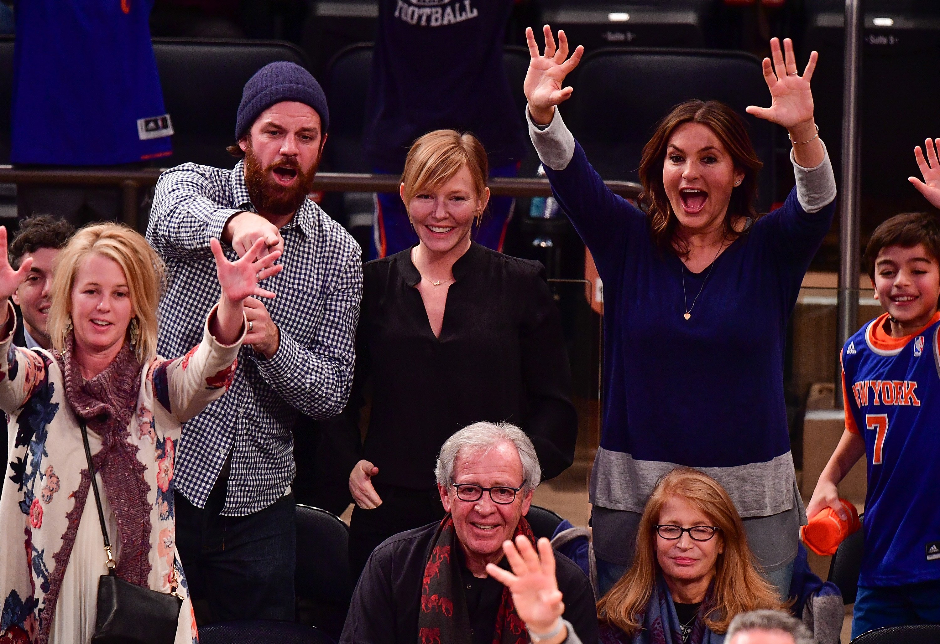 Lawrence Faulborn, Kelli Giddish and Mariska Hargitay attend the San Antonio Spurs Vs. New York Knicks game at Madison Square Garden on February 12, 2017 in New York City. | Source: Getty Images