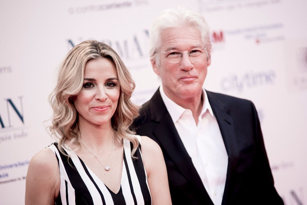 Alejandra Silva and Richard Gere at the premiere of "Norman: The Moderate Rise and Tragic Fall of a New York Fixer" on May 31, 2017, in Madrid | Source: Getty Images