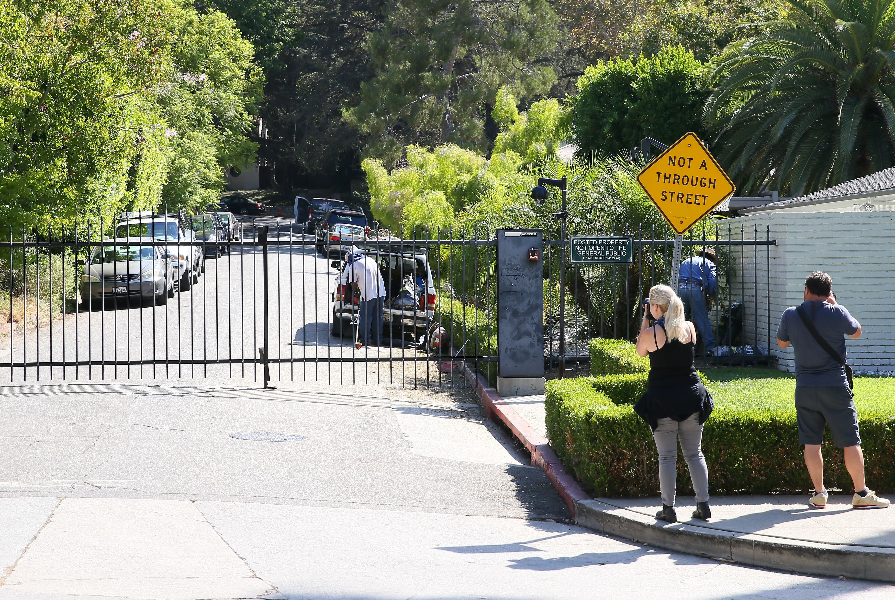 A view of the street leading up to Brad Pitt's residence in 2016 | Source: Getty Images