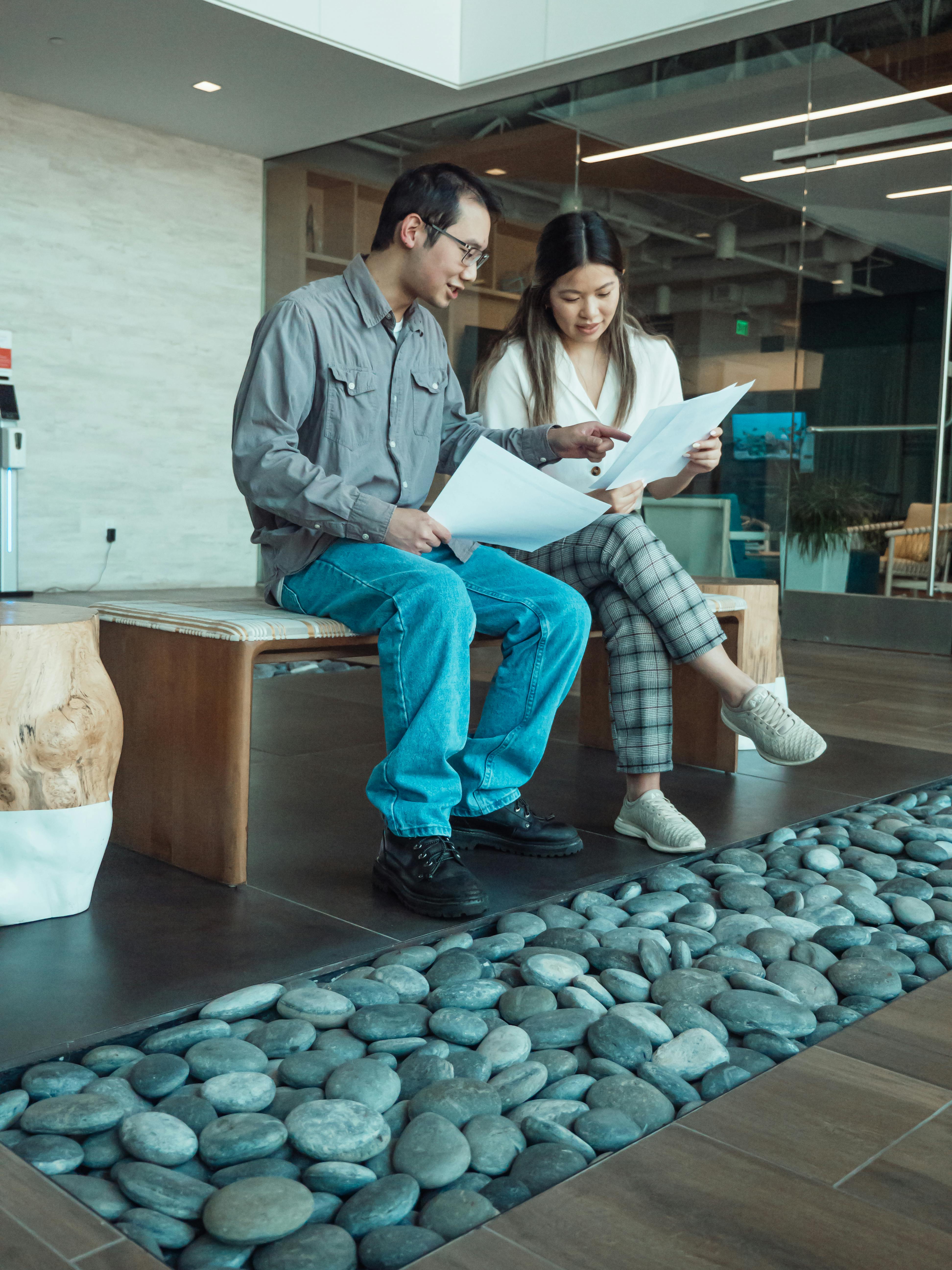 Husband and wife planning | Source: Pexels