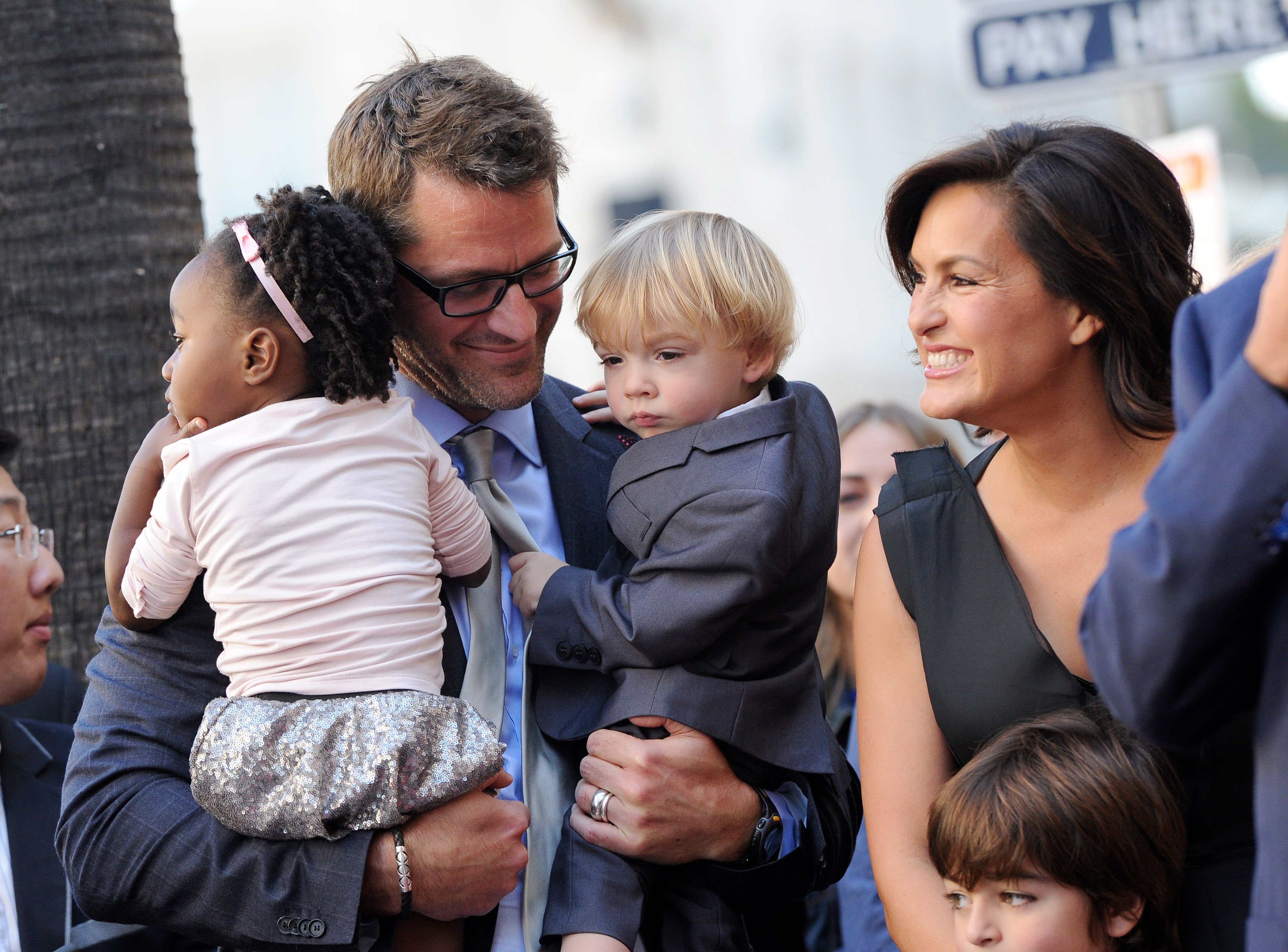 Mariska Hargitay, Peter Hermann, daughter Amaya and son Andrew on The Hollywood Walk of Fame on November 8, 2013 in Hollywood, California | Source: Getty Images
