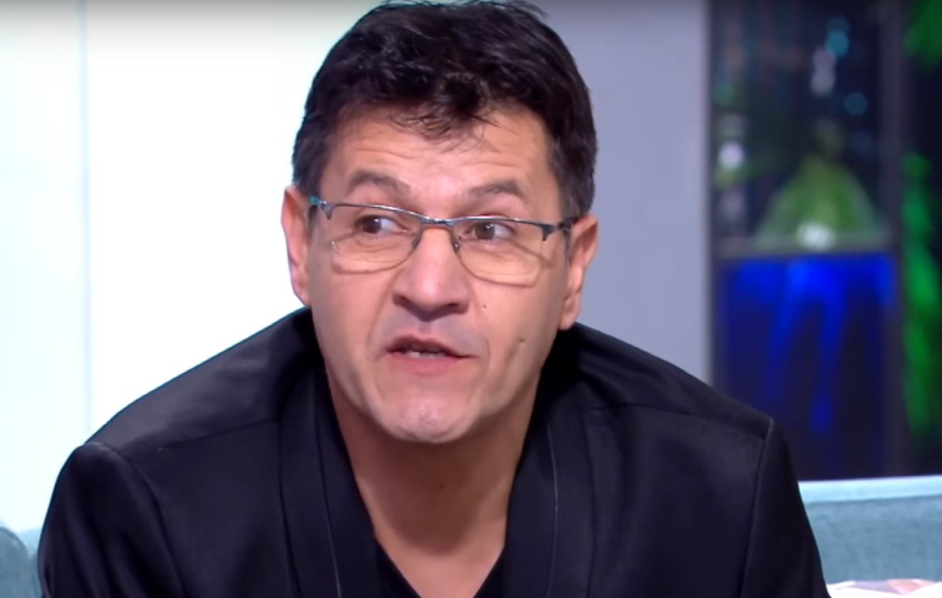 Billy sur le plateau de "Ça commence aujourd'hui". l Source : YouTube/ Ça commence aujourd'hui