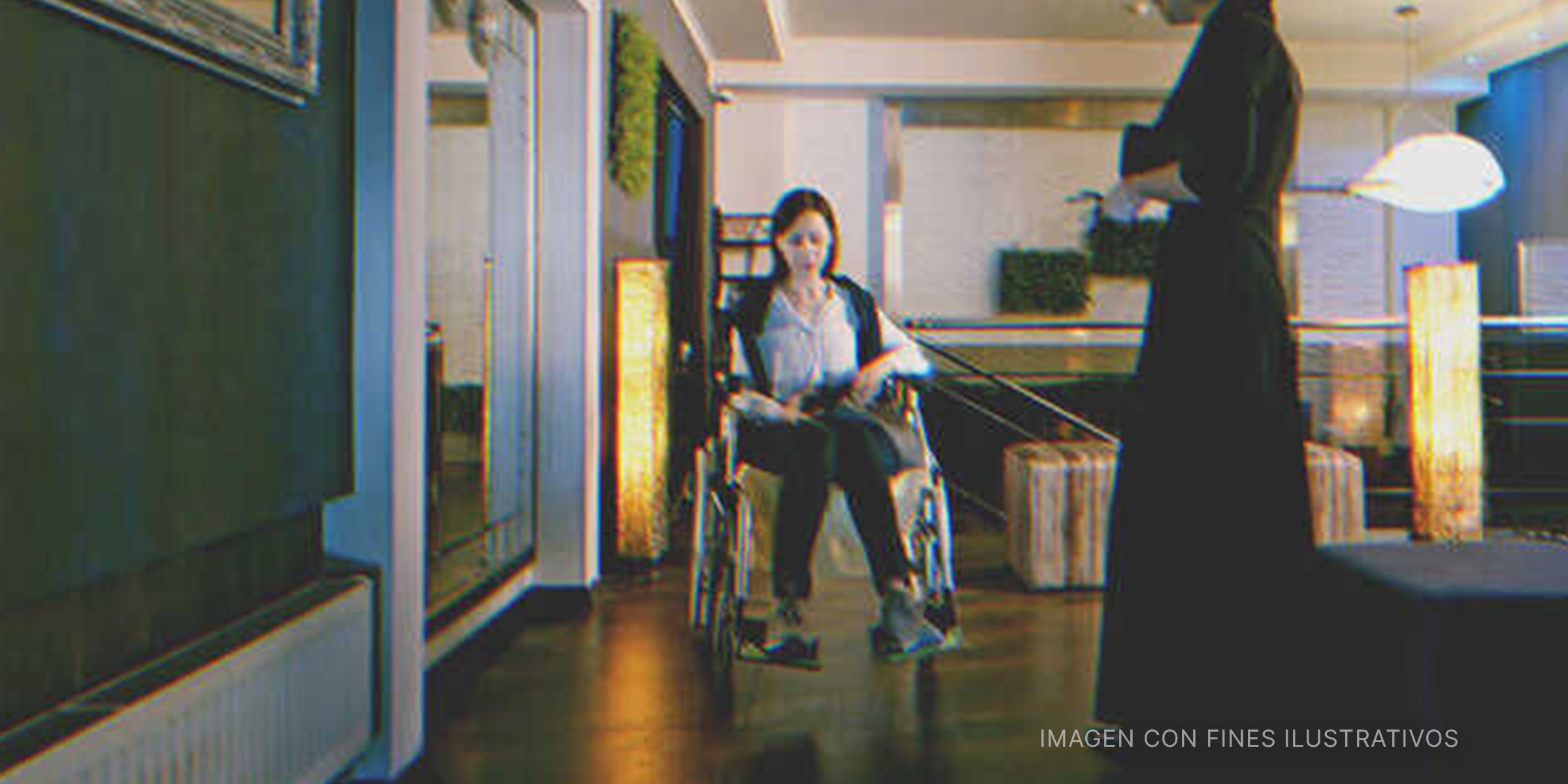 Mujer en silla de ruedas. | Foto: youtube.com/DramatizeMe