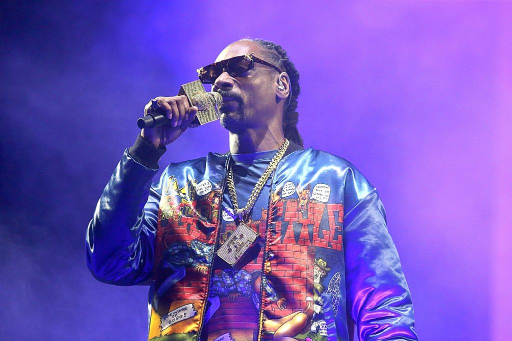 Snoop Dogg performing at the Hometown Heroes Drive-In Concert on September 25, 2020 in Hutto, Texas. | Photo: Getty Images