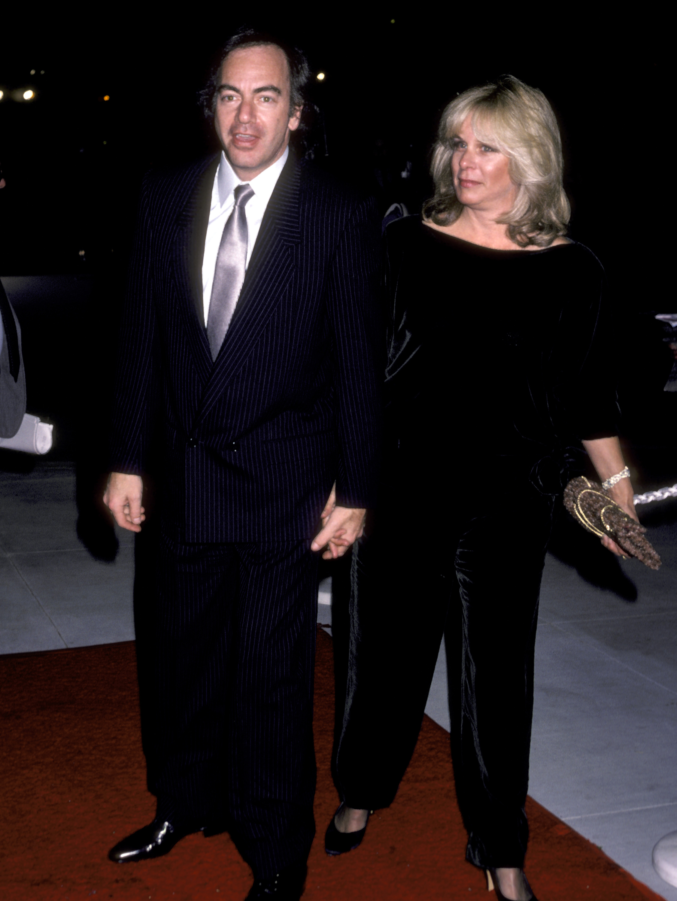 Neil Diamond and Marcia Murphey during Memorial Service for Neil Bogart at Hollywood Park Race Track in Inglewood, California on December 4, 1985 | Source: Getty Images